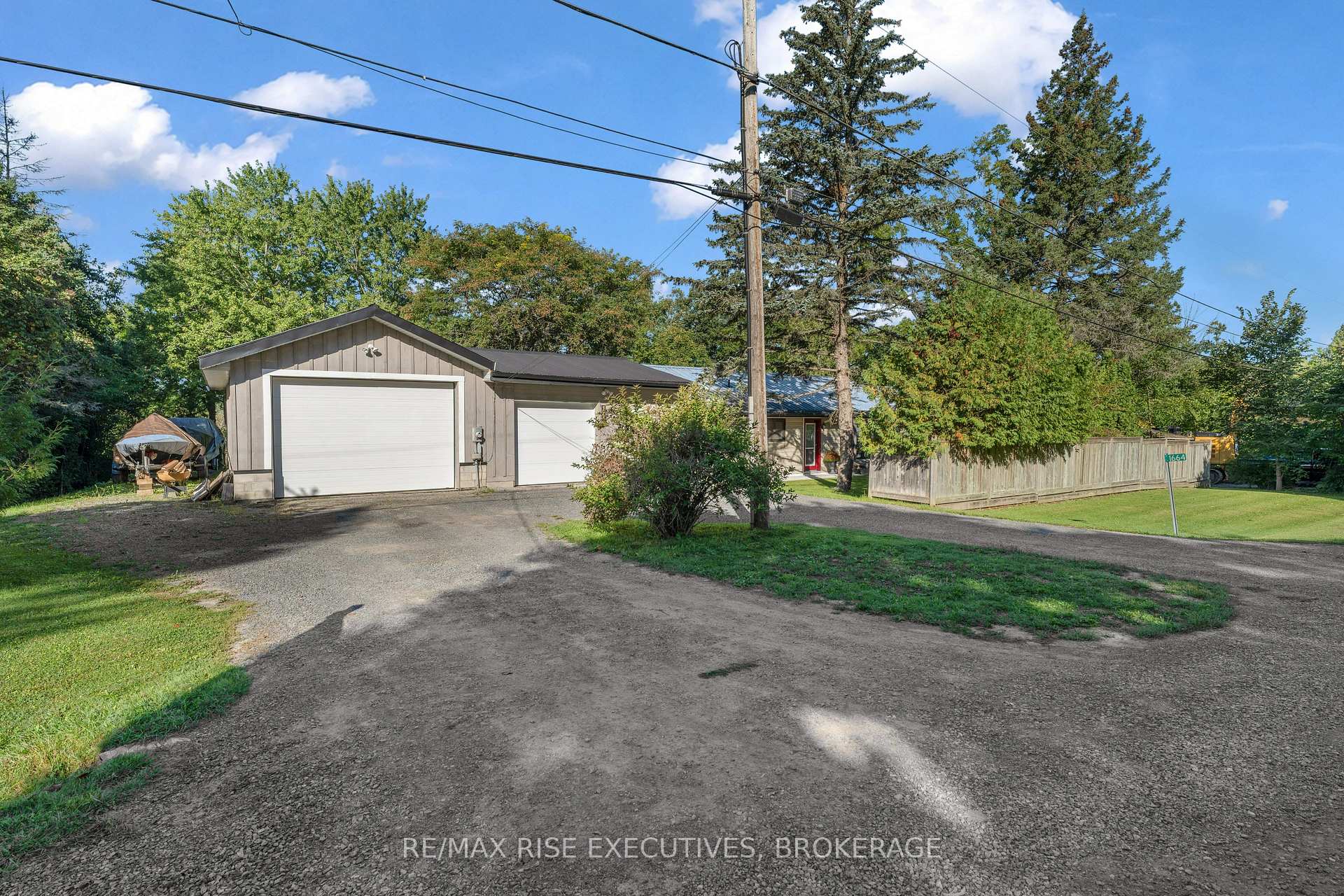 Photo 5 of 1664 Shore Road, Kingston, City North of 401 — HOMEH