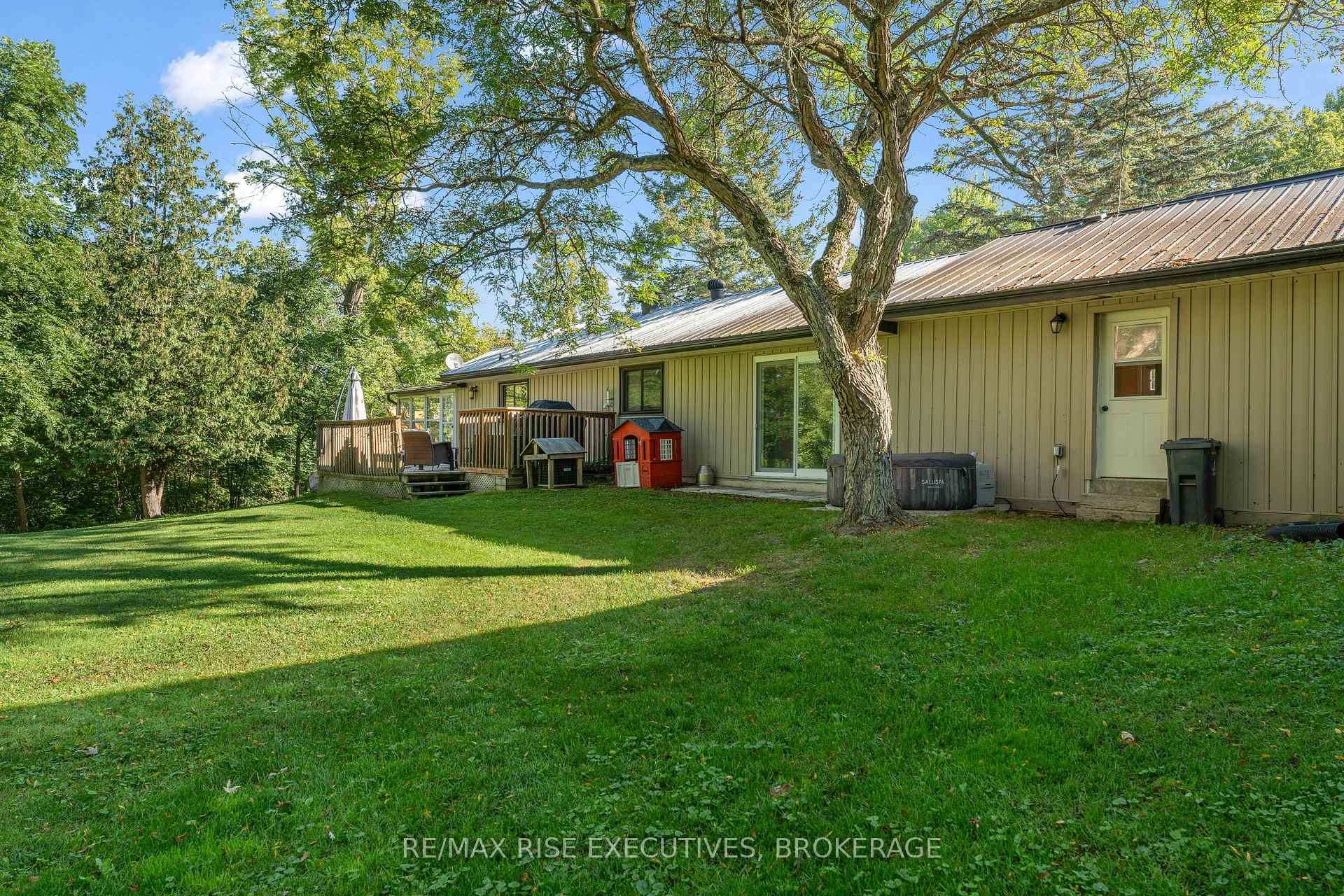 Photo 36 of 1664 Shore Road, Kingston, City North of 401 — HOMEH