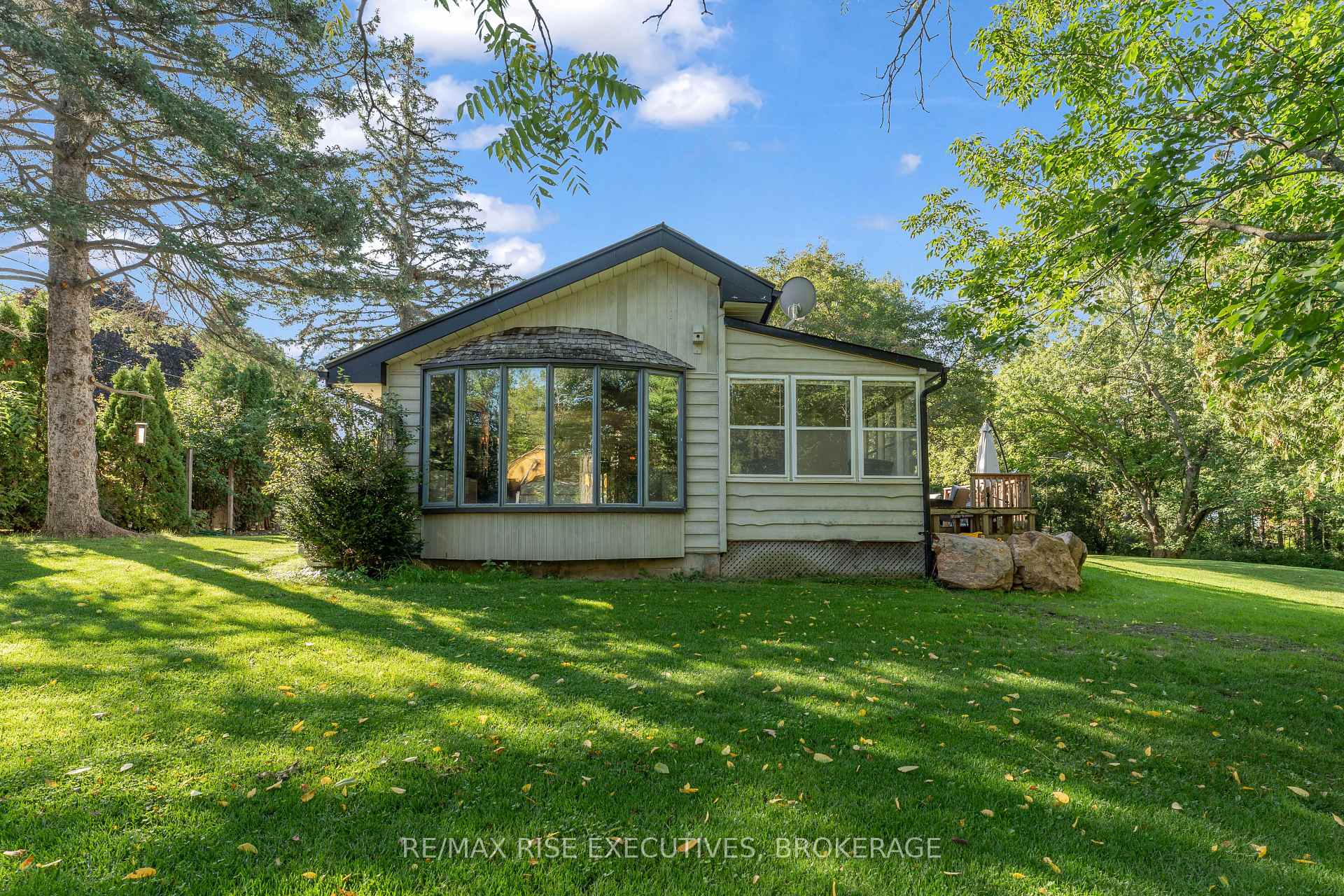 Photo 39 of 1664 Shore Road, Kingston, City North of 401 — HOMEH