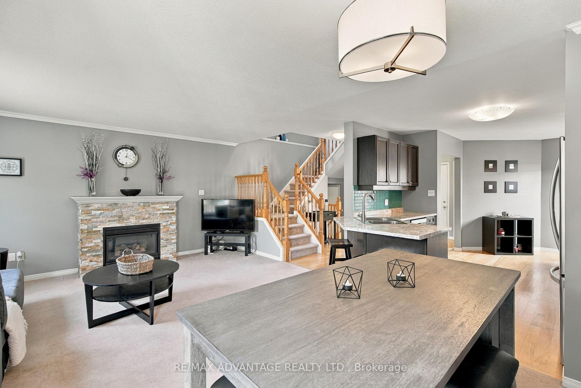 Photo 10 of 744 Blacksmith Street, London, North M — HOMEH