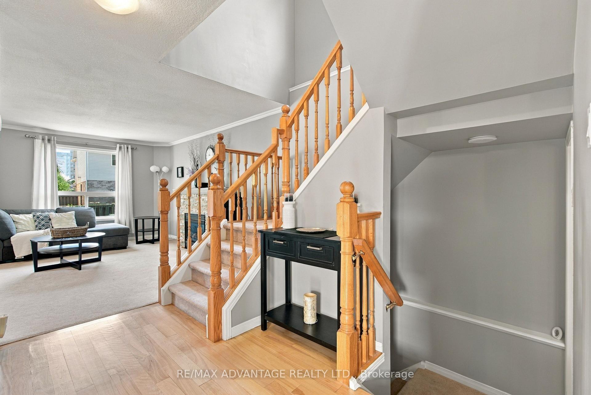 Photo 14 of 744 Blacksmith Street, London, North M — HOMEH