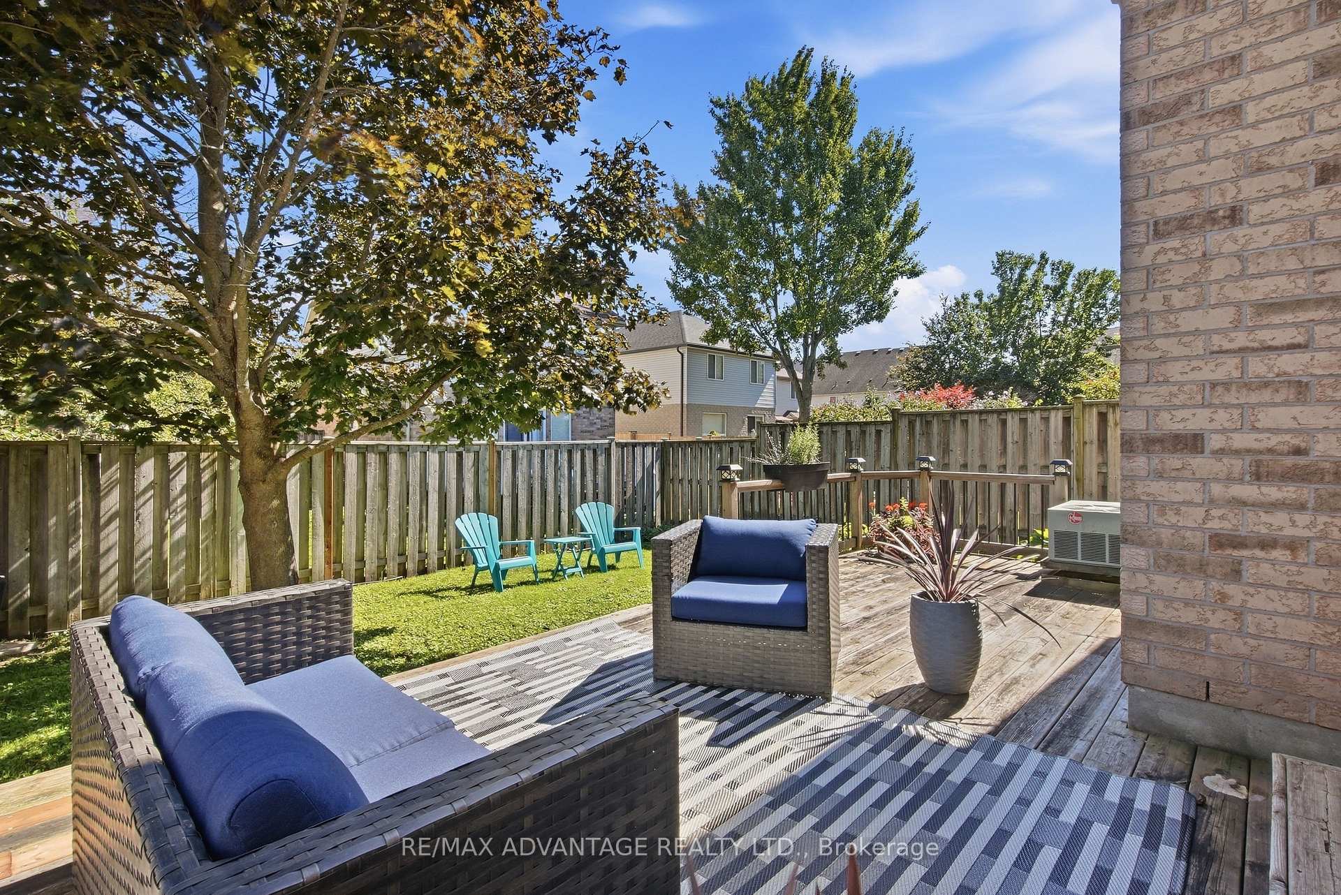 Photo 38 of 744 Blacksmith Street, London, North M — HOMEH
