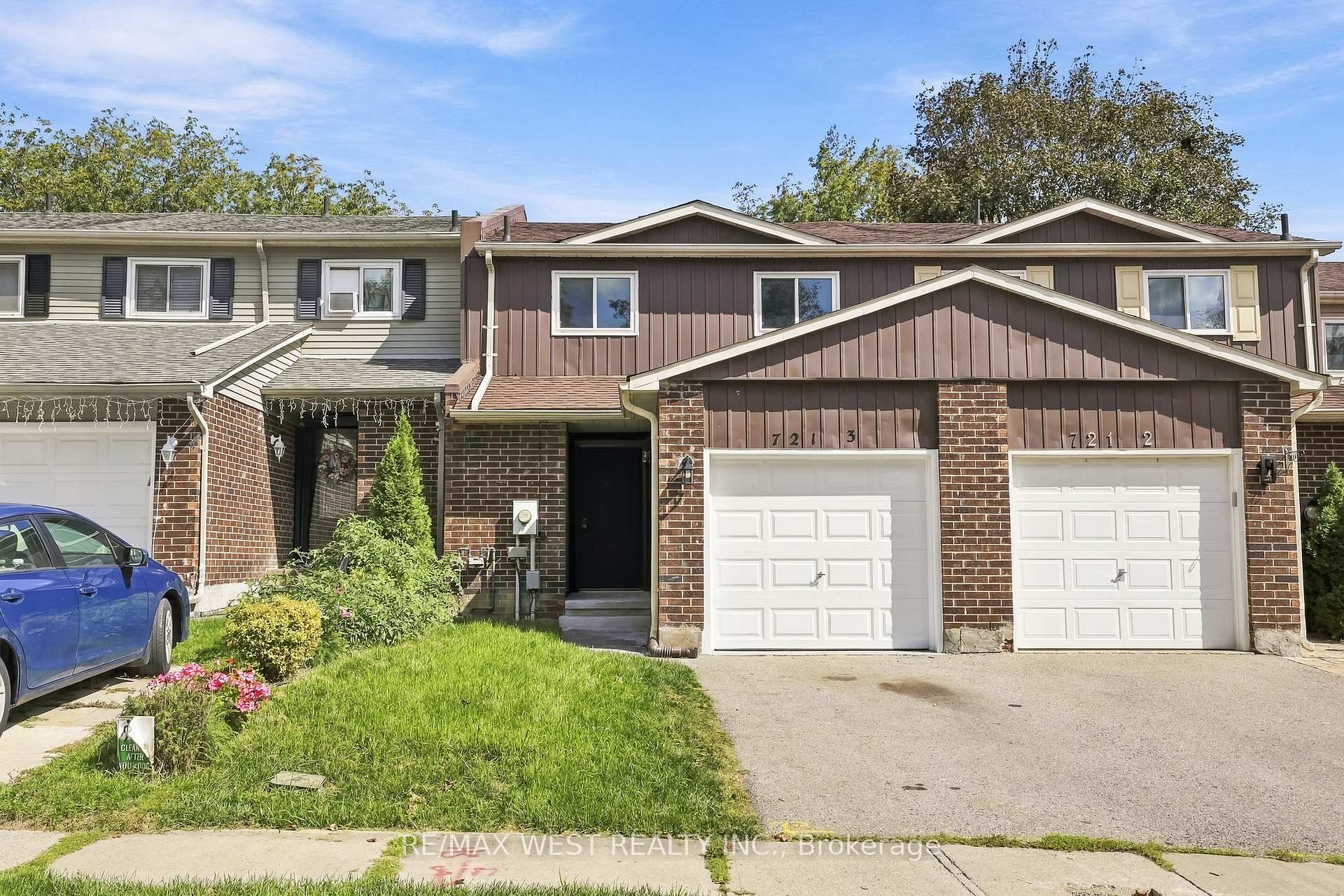 Photo of Unit 3, 721 Cricklewood Drive