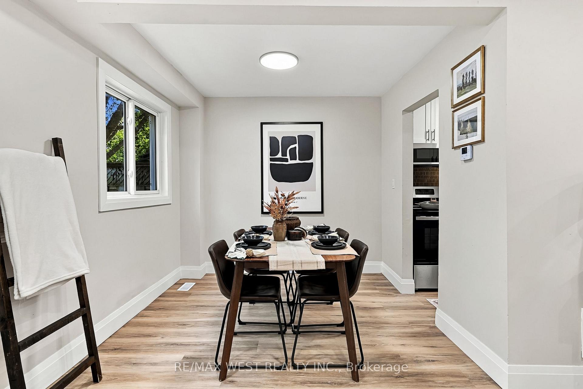 Photo 10 of Unit 3, 721 Cricklewood Drive, Oshawa, Pinecrest — HOMEH