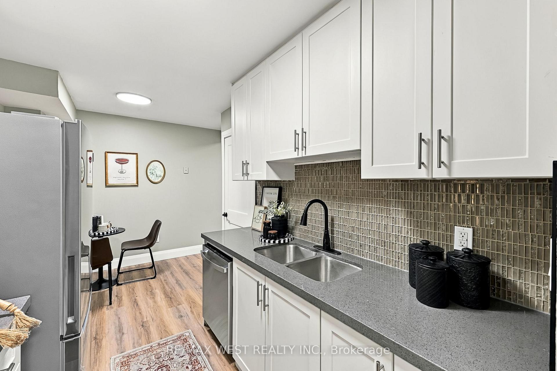 Photo 12 of Unit 3, 721 Cricklewood Drive, Oshawa, Pinecrest — HOMEH