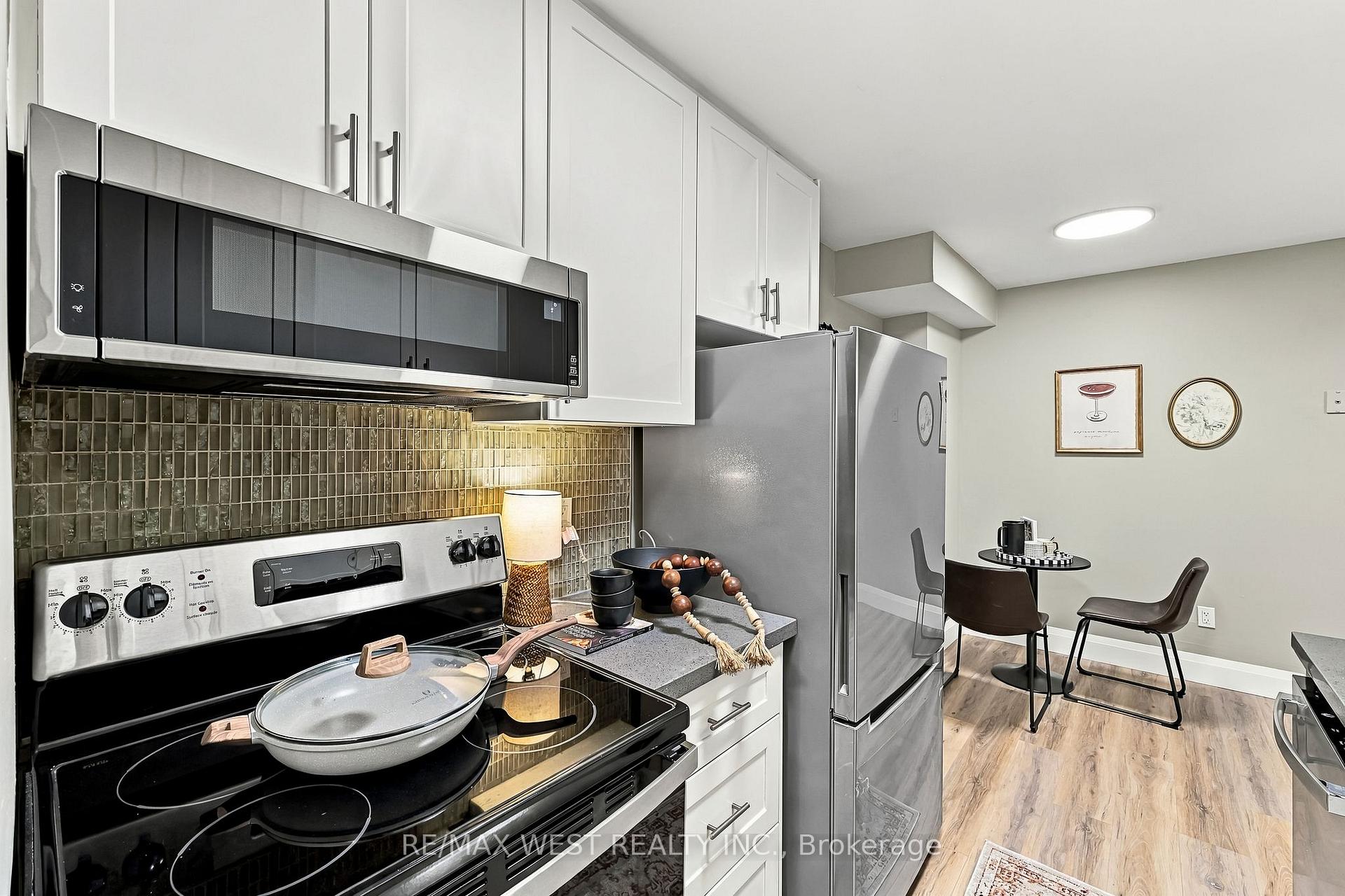 Photo 13 of Unit 3, 721 Cricklewood Drive, Oshawa, Pinecrest — HOMEH