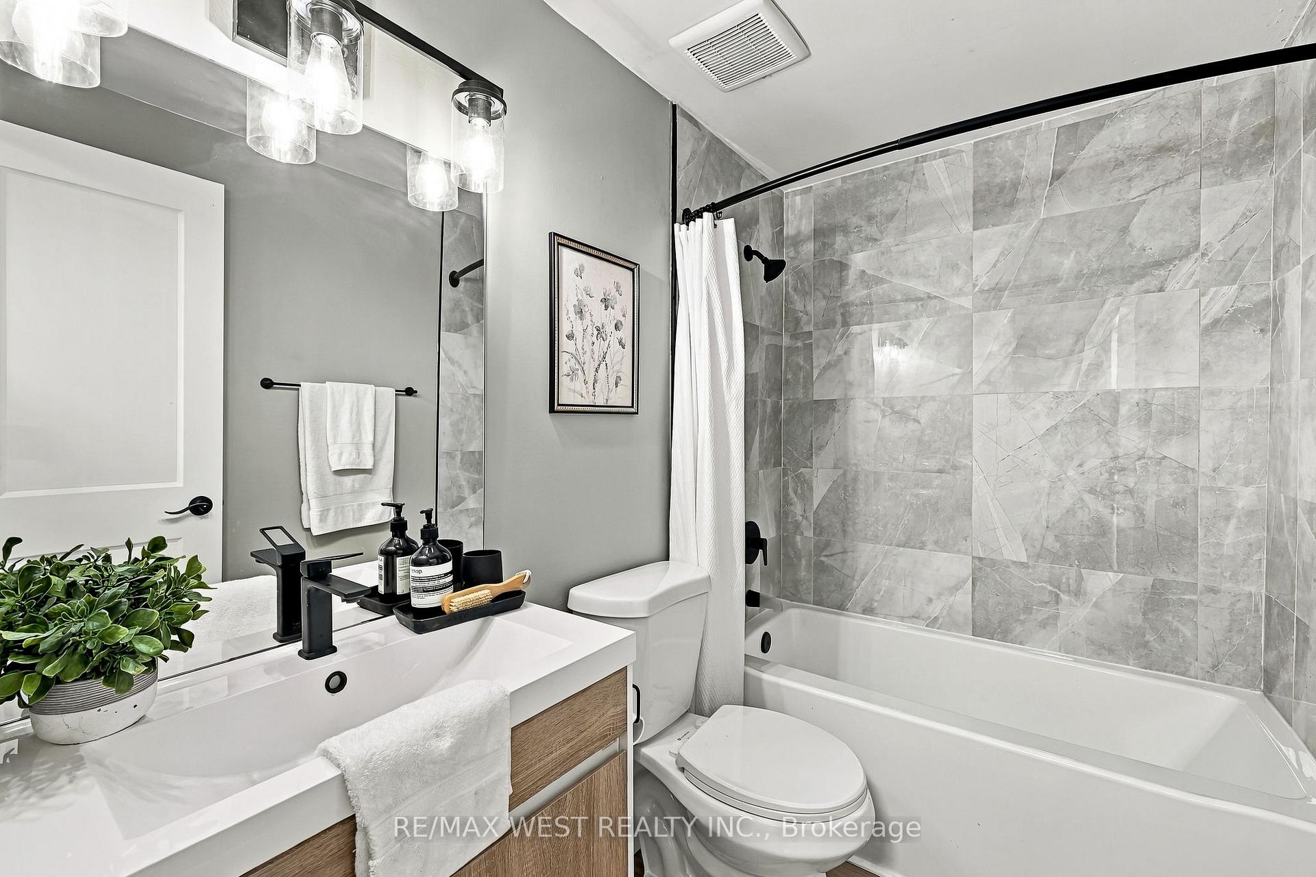 Photo 26 of Unit 3, 721 Cricklewood Drive, Oshawa, Pinecrest — HOMEH