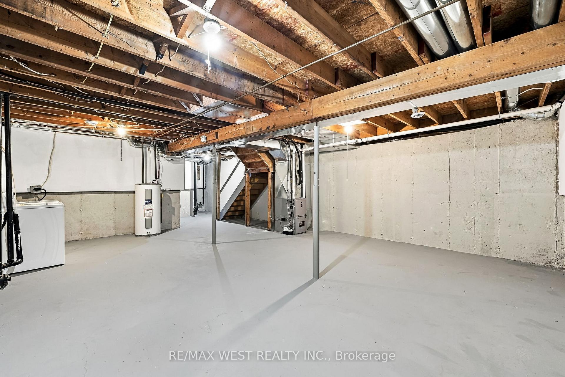 Photo 28 of Unit 3, 721 Cricklewood Drive, Oshawa, Pinecrest — HOMEH