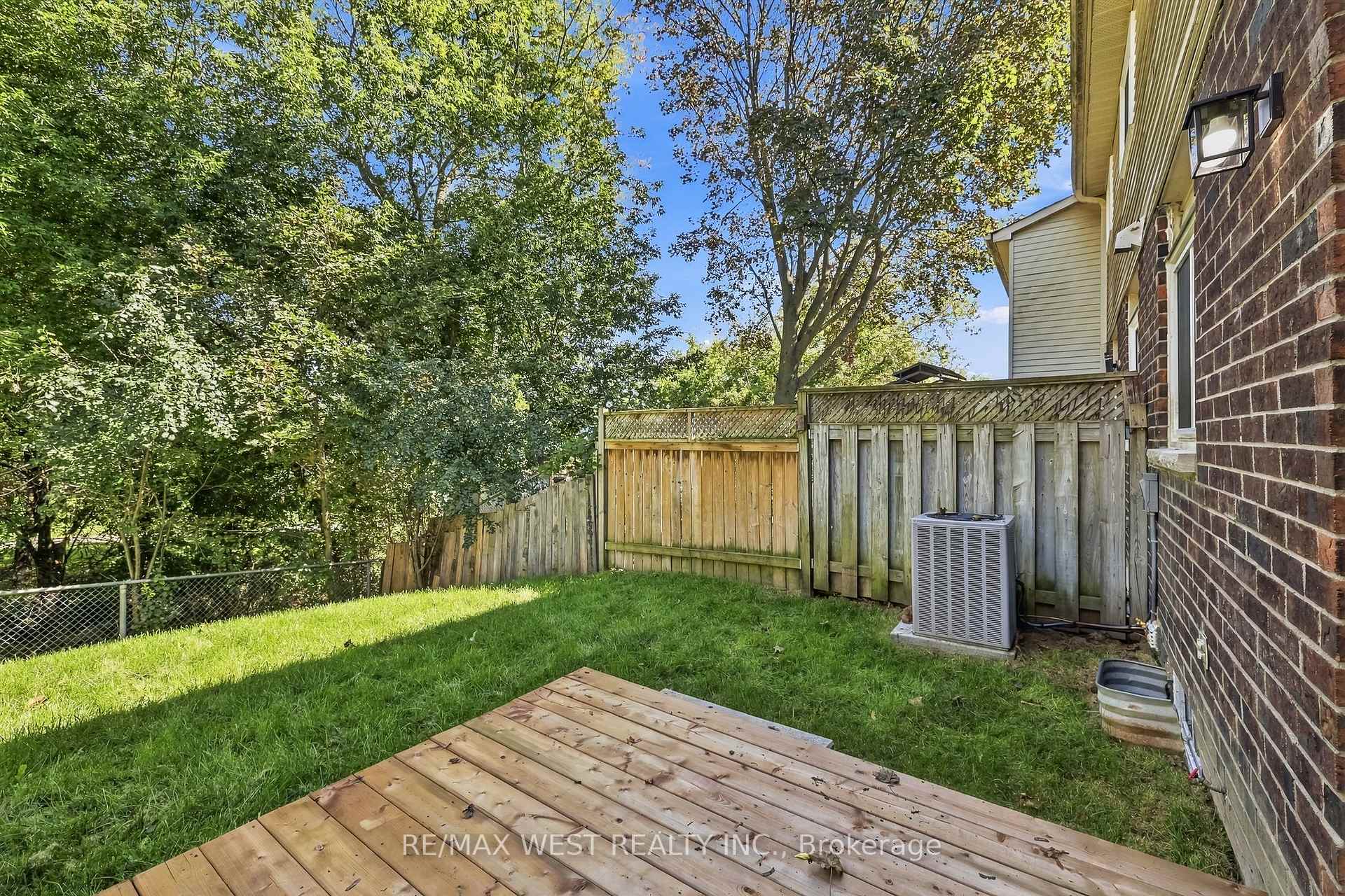 Photo 31 of Unit 3, 721 Cricklewood Drive, Oshawa, Pinecrest — HOMEH