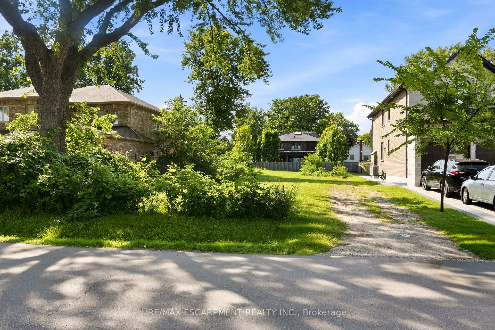 Photo 4 of 75 Troy Street, Mississauga, Mineola — HOMEH