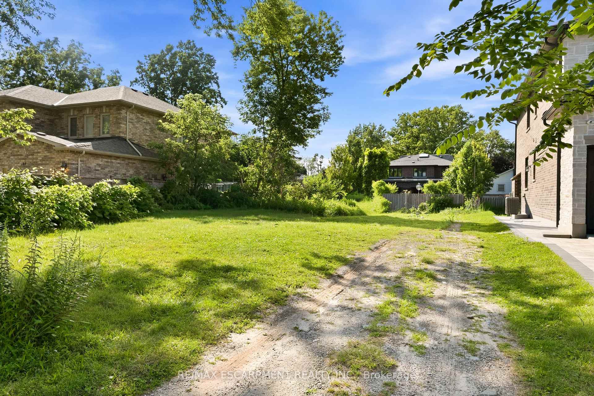Photo 8 of 75 Troy Street, Mississauga, Mineola — HOMEH