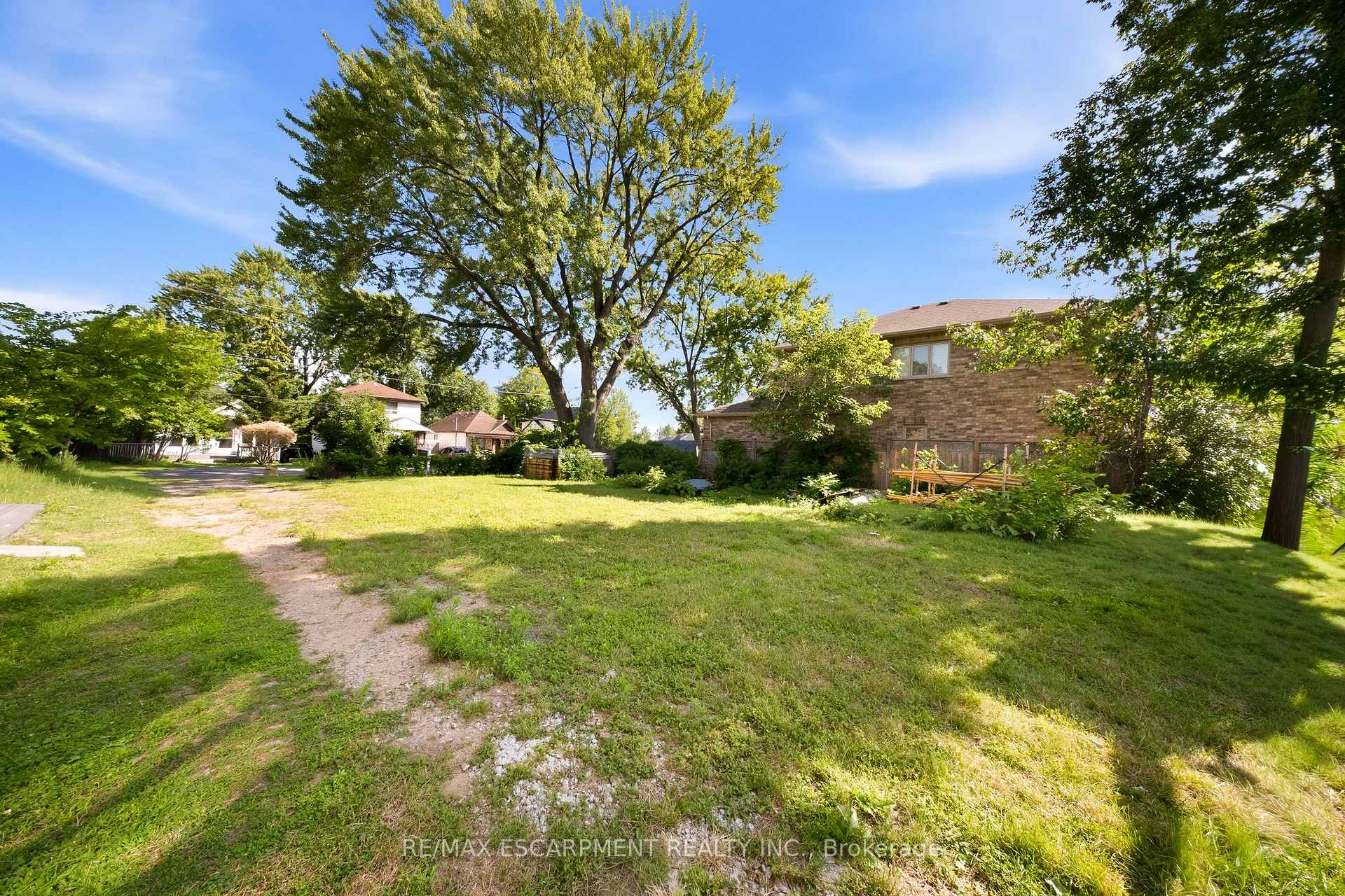 Photo 14 of 75 Troy Street, Mississauga, Mineola — HOMEH