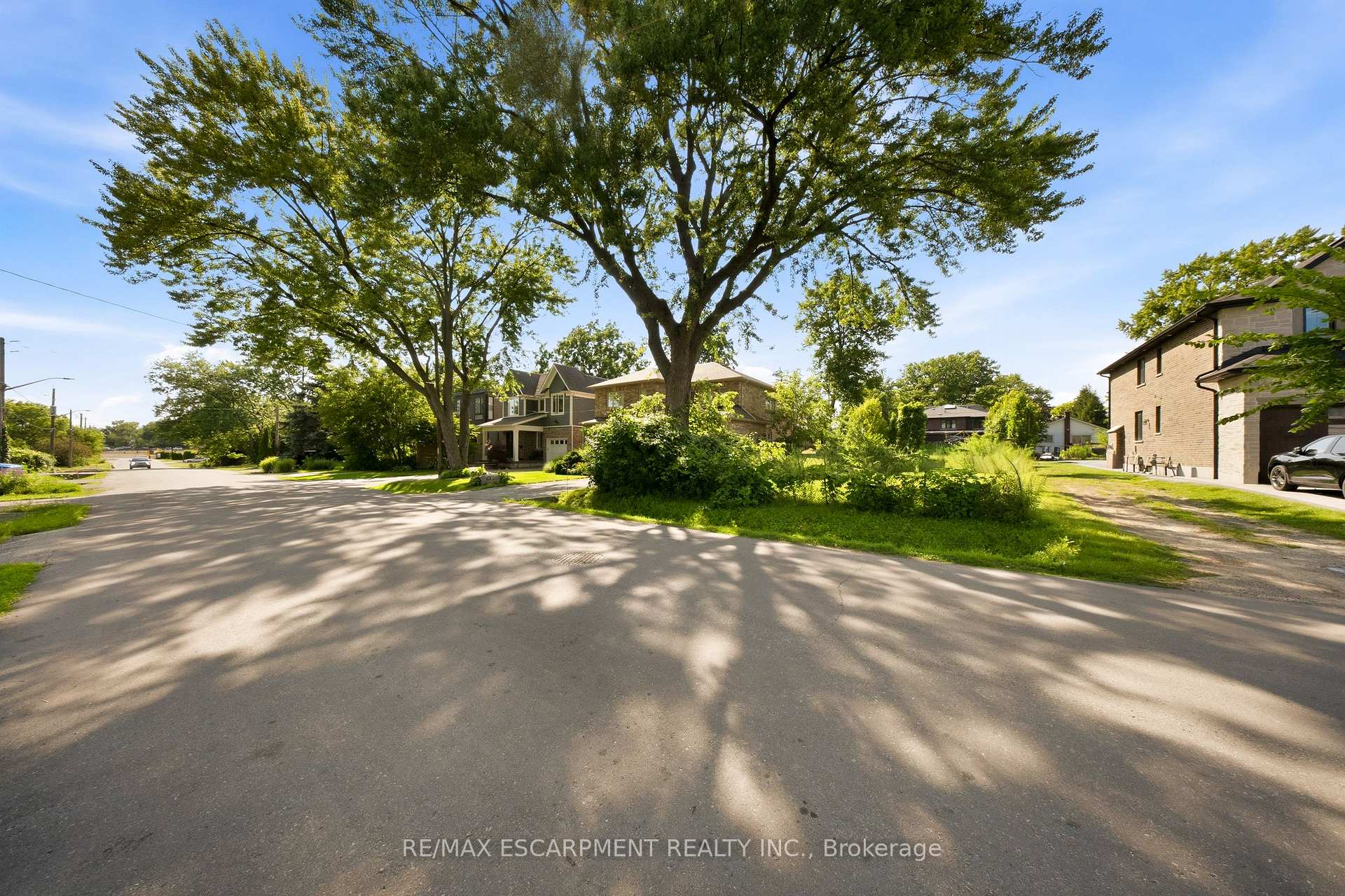 Photo 19 of 75 Troy Street, Mississauga, Mineola — HOMEH