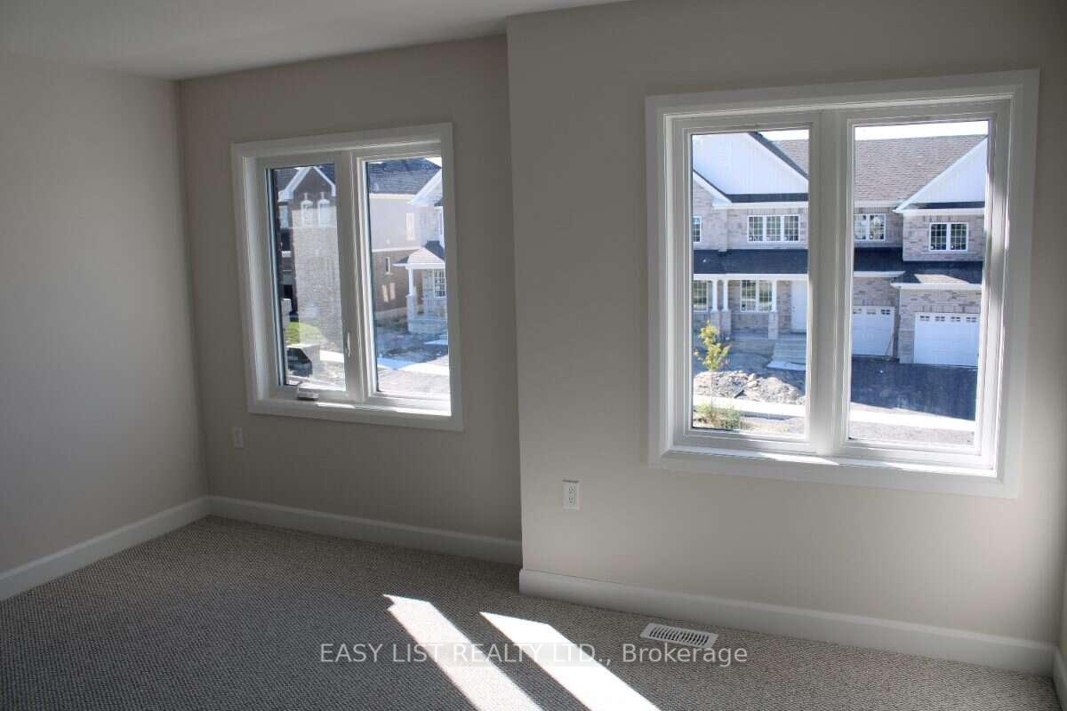 Photo 12 of 298 Mullighan Gardens, Peterborough, Monaghan Ward 2 — HOMEH