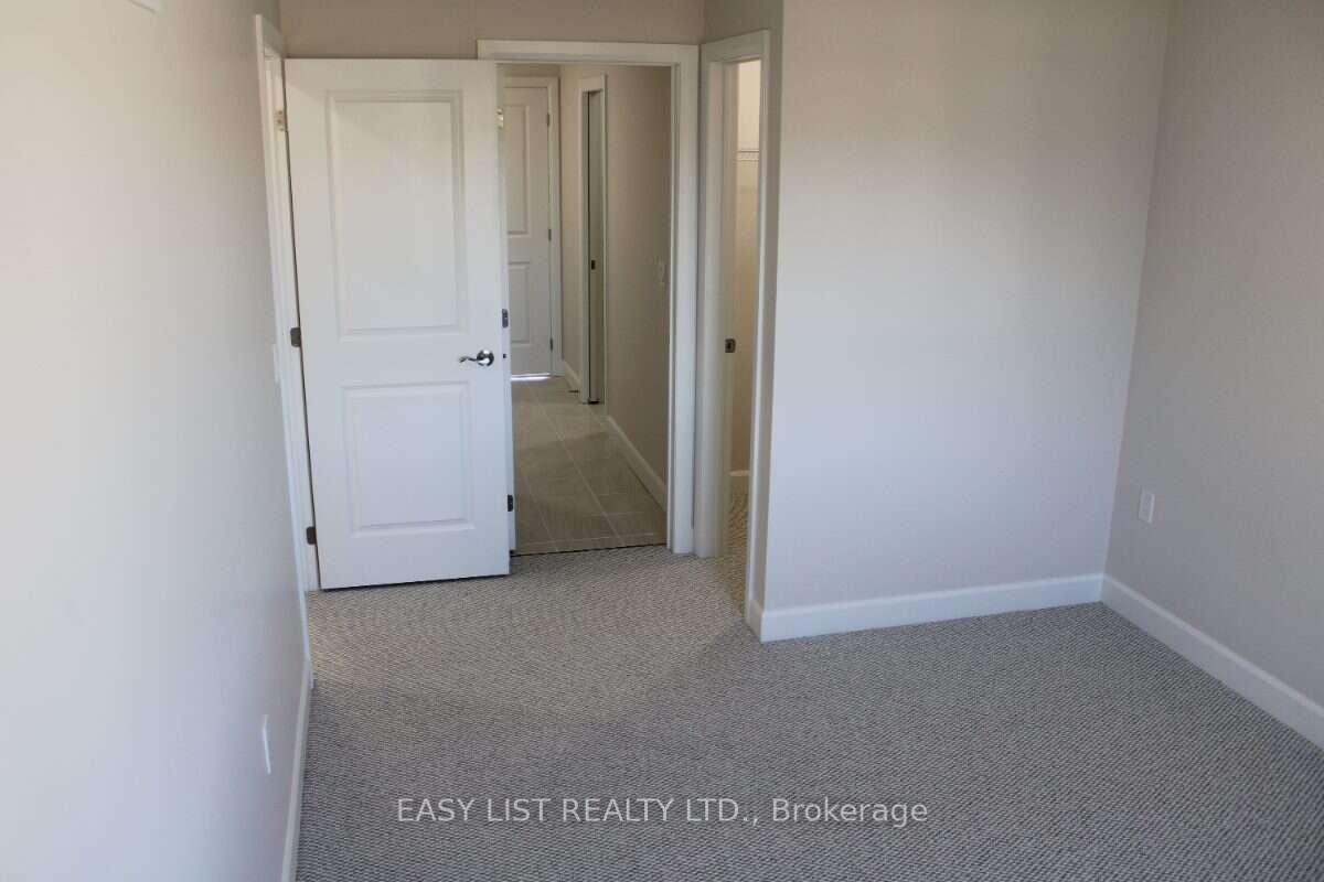 Photo 21 of 298 Mullighan Gardens, Peterborough, Monaghan Ward 2 — HOMEH