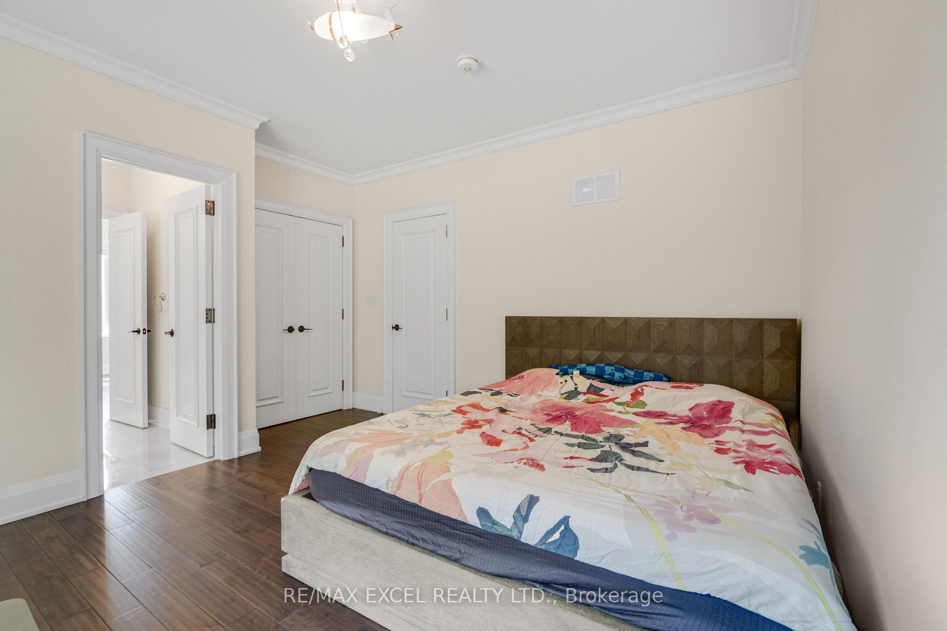 Photo 25 of 49 Kenton Drive, North York, Newtonbrook West — HOMEH