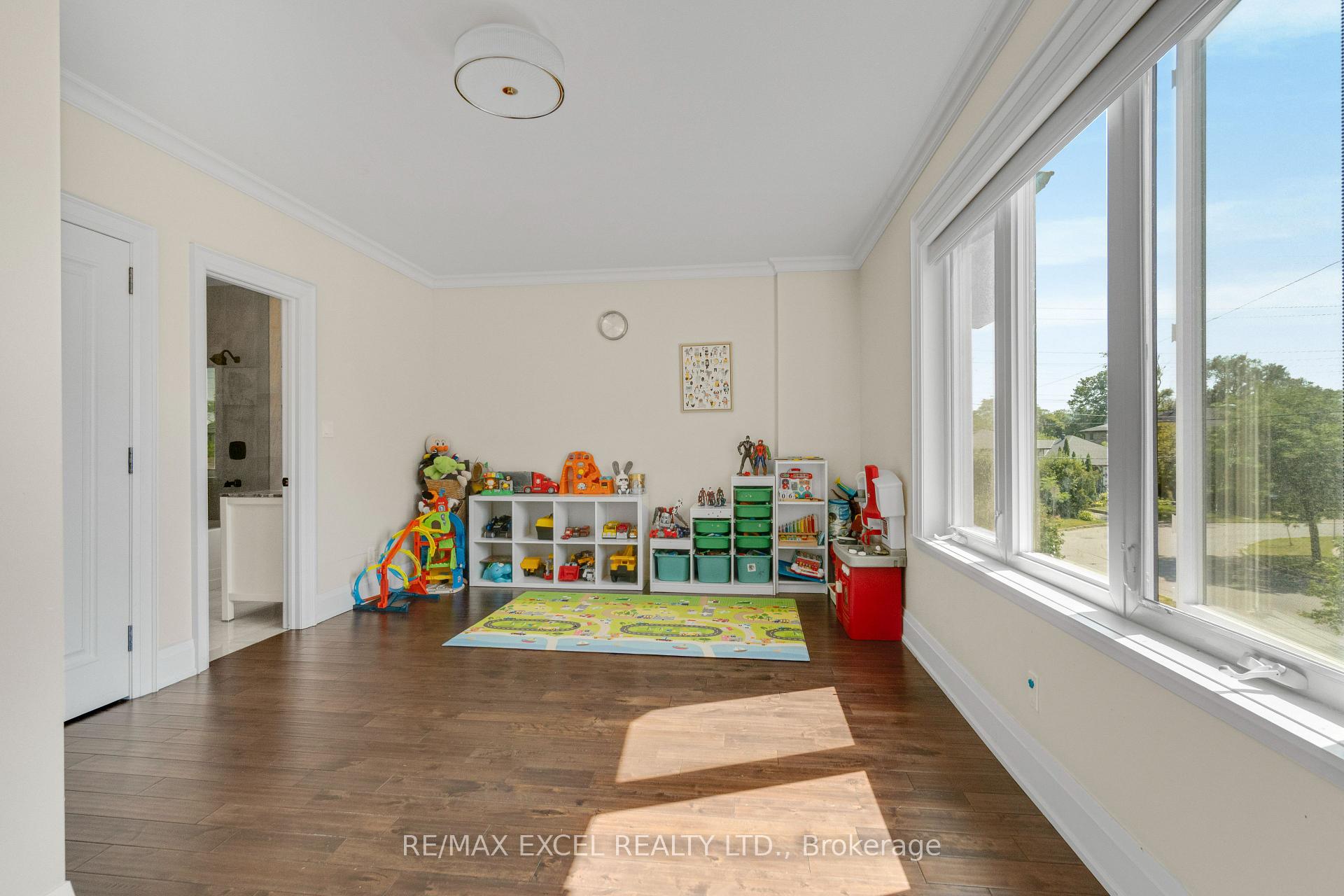 Photo 27 of 49 Kenton Drive, North York, Newtonbrook West — HOMEH