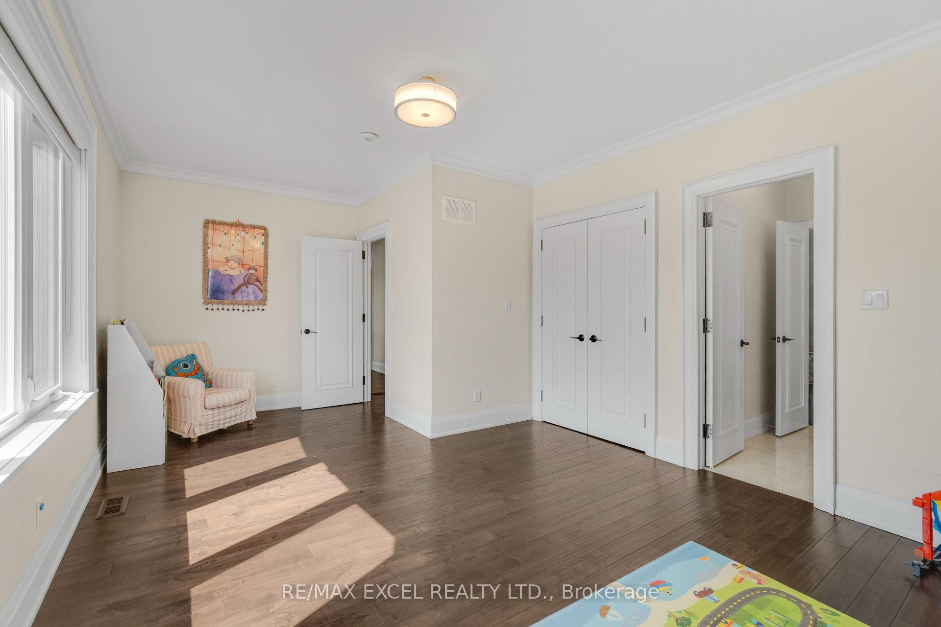 Photo 28 of 49 Kenton Drive, North York, Newtonbrook West — HOMEH