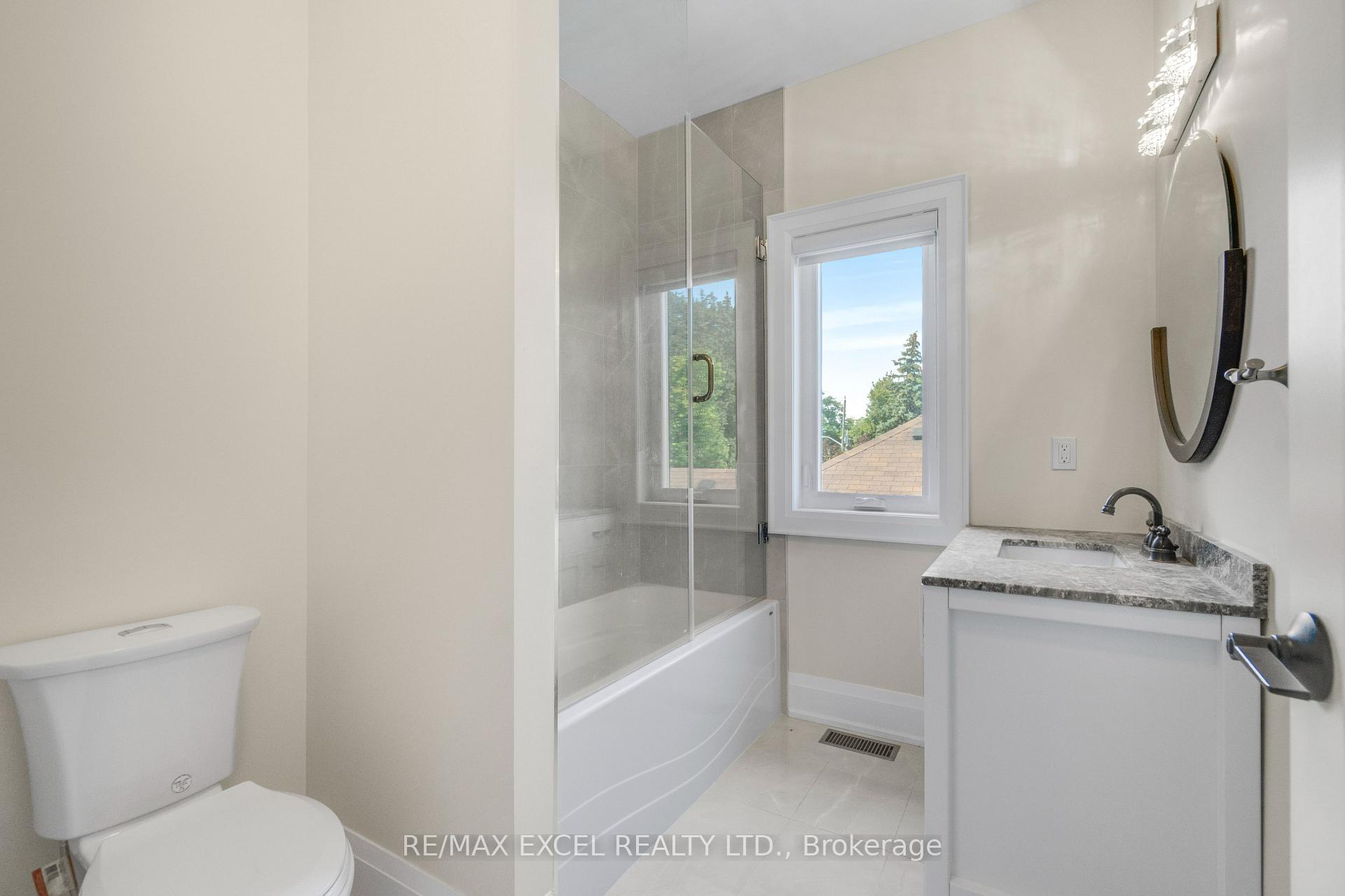 Photo 32 of 49 Kenton Drive, North York, Newtonbrook West — HOMEH