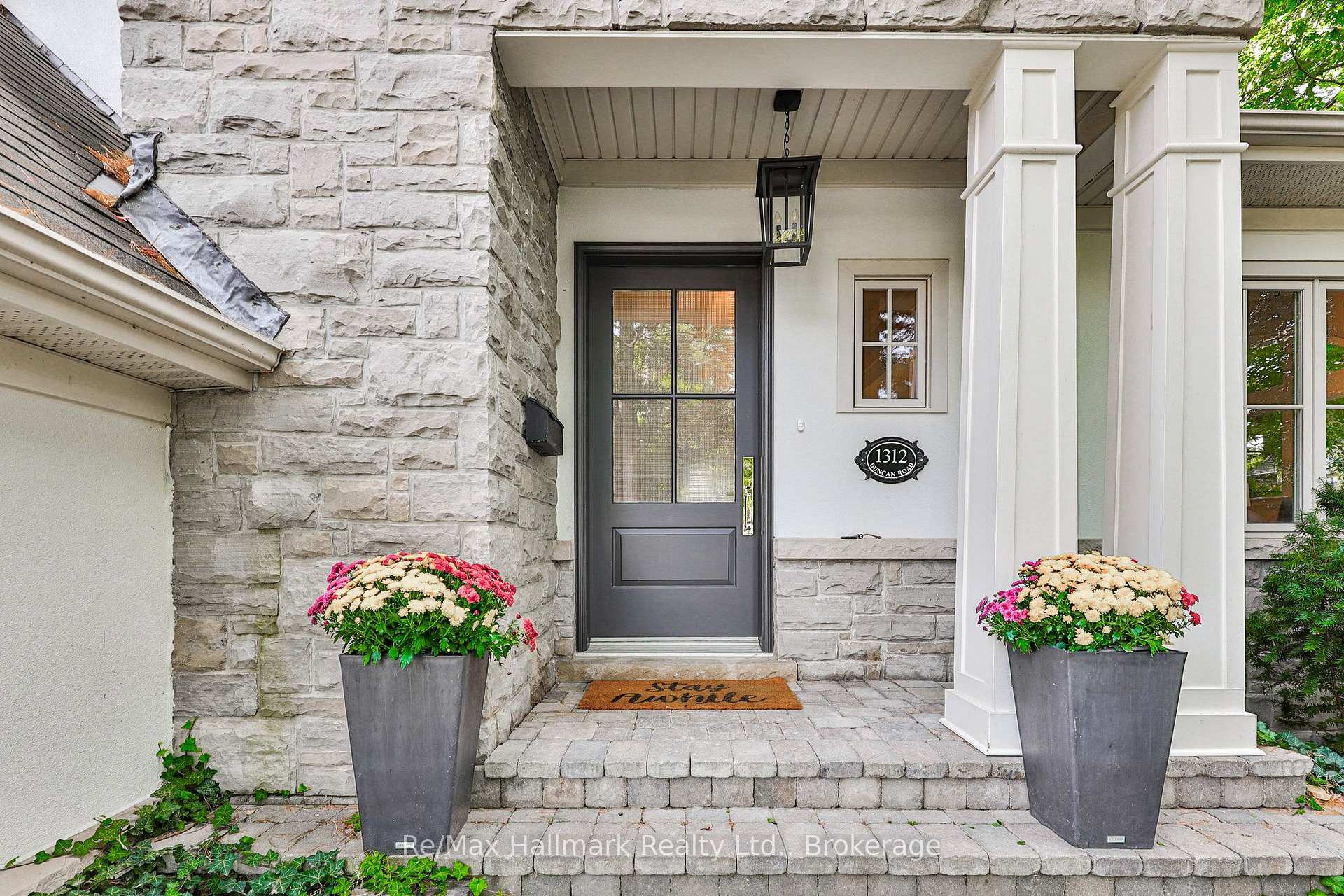 Photo 3 of 1310 Duncan Road, Oakville, Morrison — HOMEH