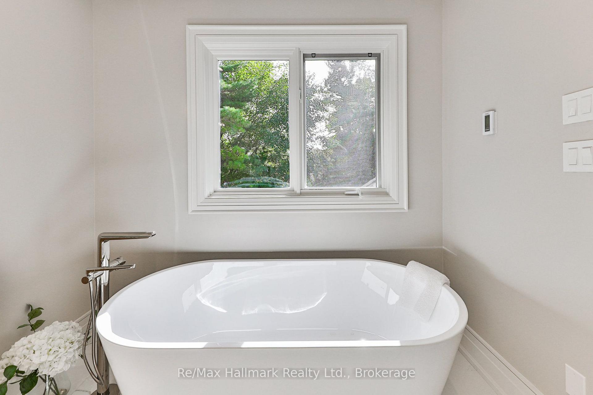 Photo 22 of 1310 Duncan Road, Oakville, Morrison — HOMEH