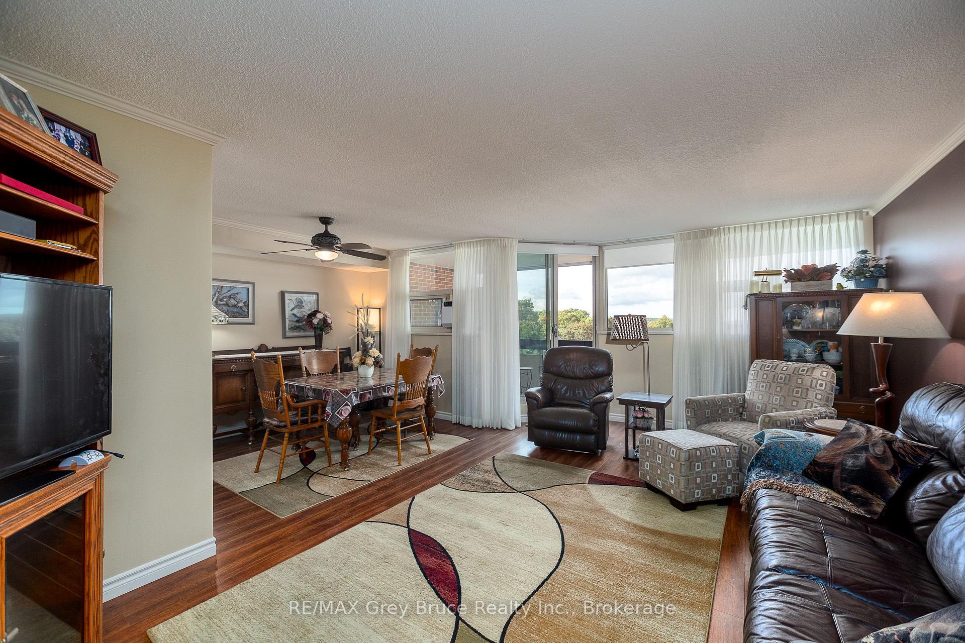 Photo 4 of Unit 401, 860 9 Street E, Owen Sound — HOMEH