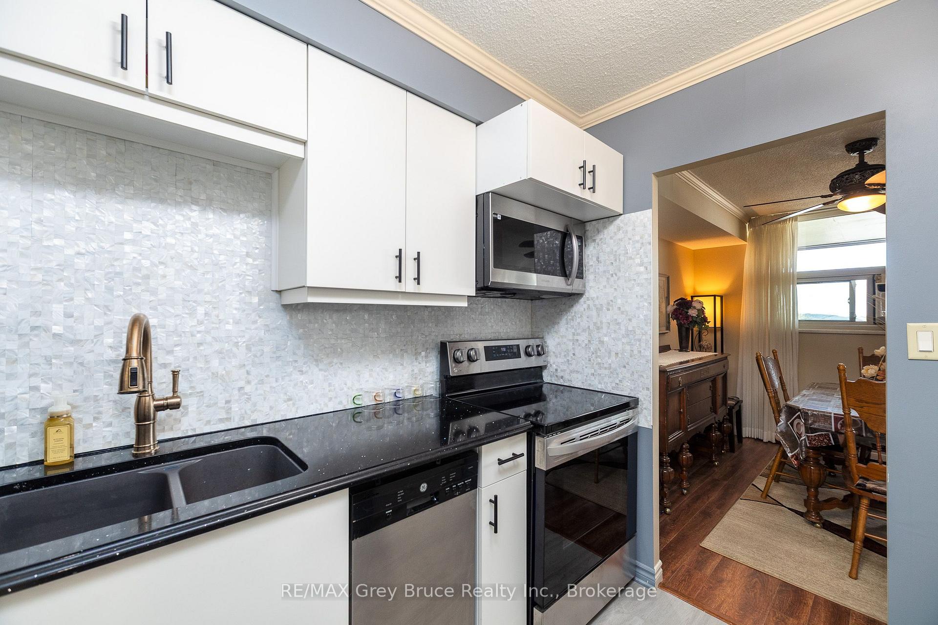 Photo 10 of Unit 401, 860 9 Street E, Owen Sound — HOMEH