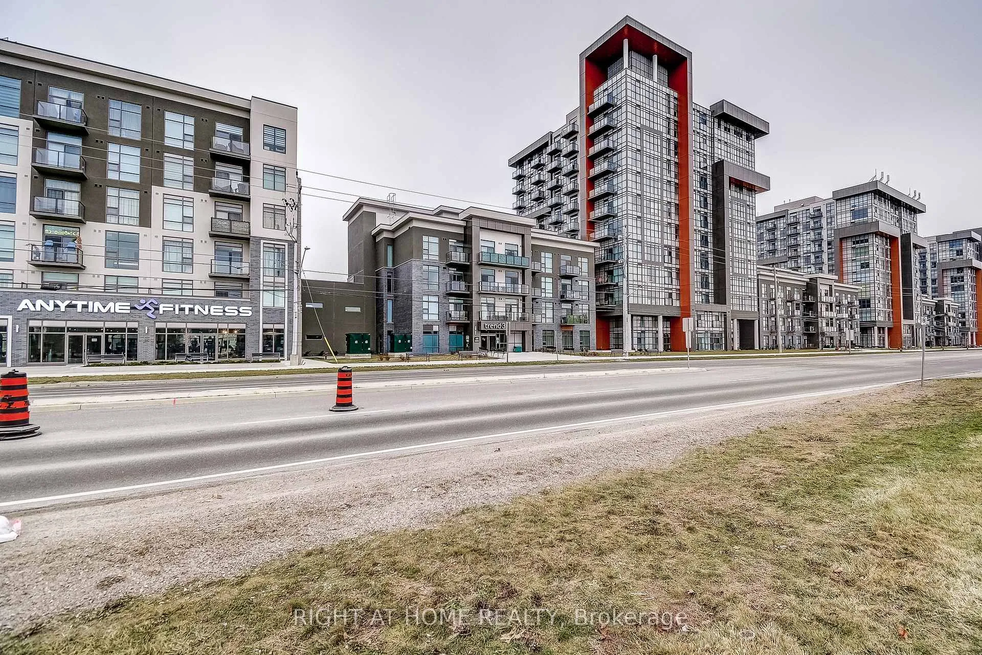 Photo of Unit 604, 470 Dundas Street E
