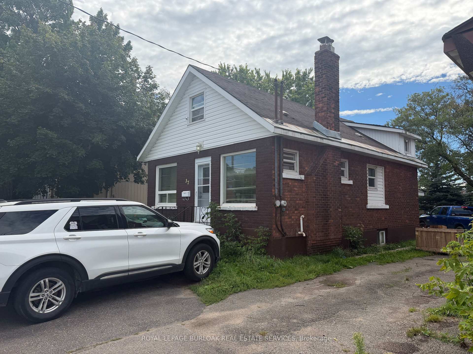 Photo 2 of 37 Albert Street E, Sault Ste Marie, Downtown Sault Ste. Marie-Ontario — HOMEH