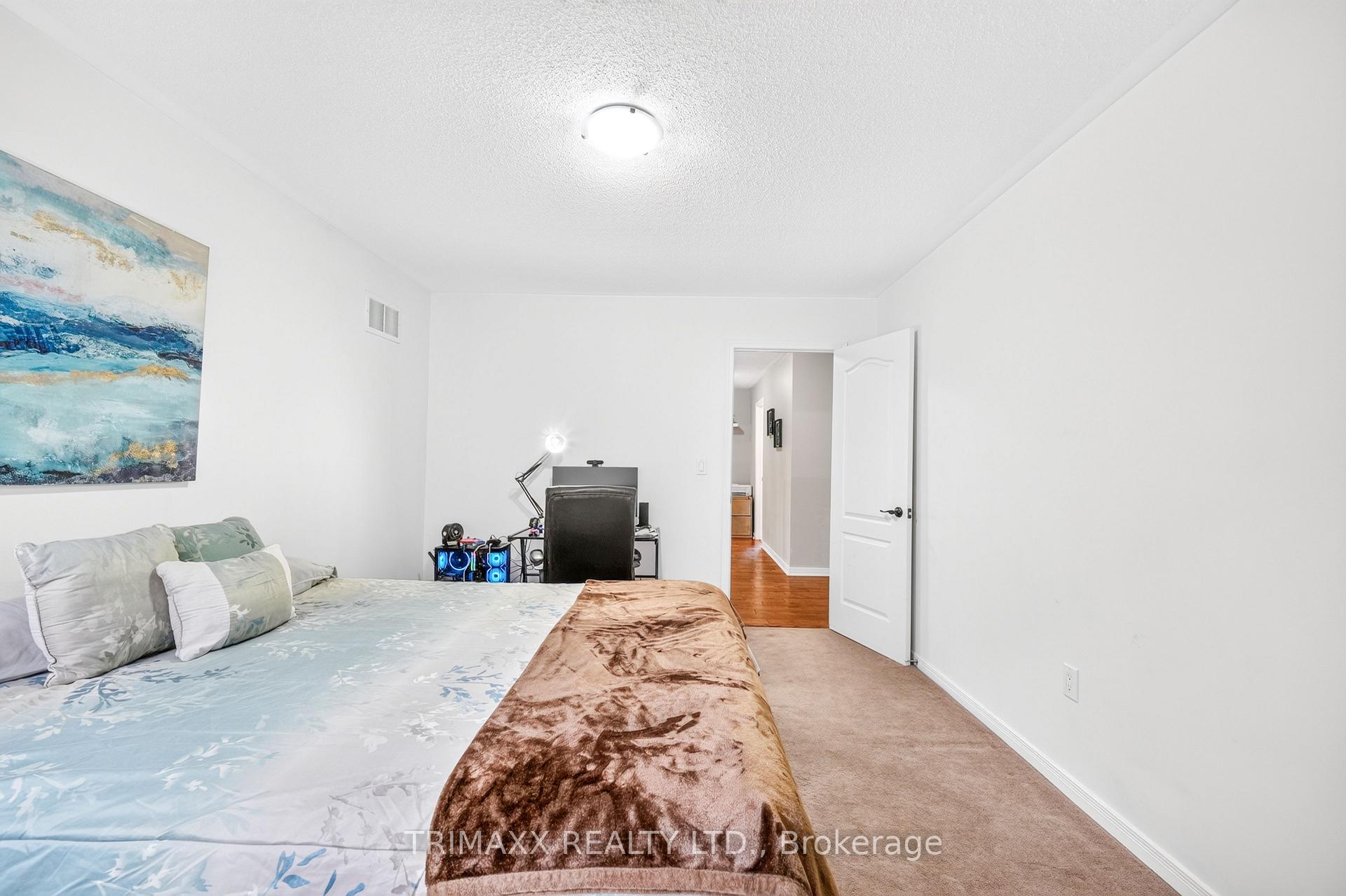 Photo 28 of 7 Clarion Road, Brampton, Fletcher's Meadow — HOMEH