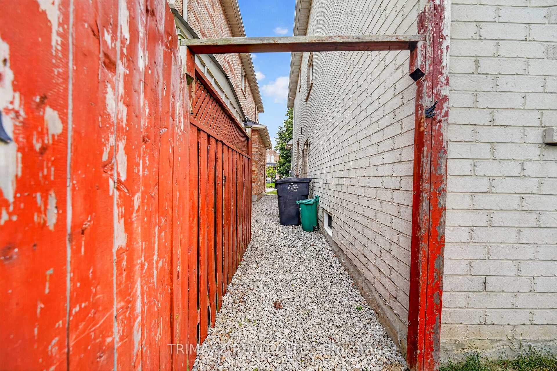 Photo 47 of 7 Clarion Road, Brampton, Fletcher's Meadow — HOMEH