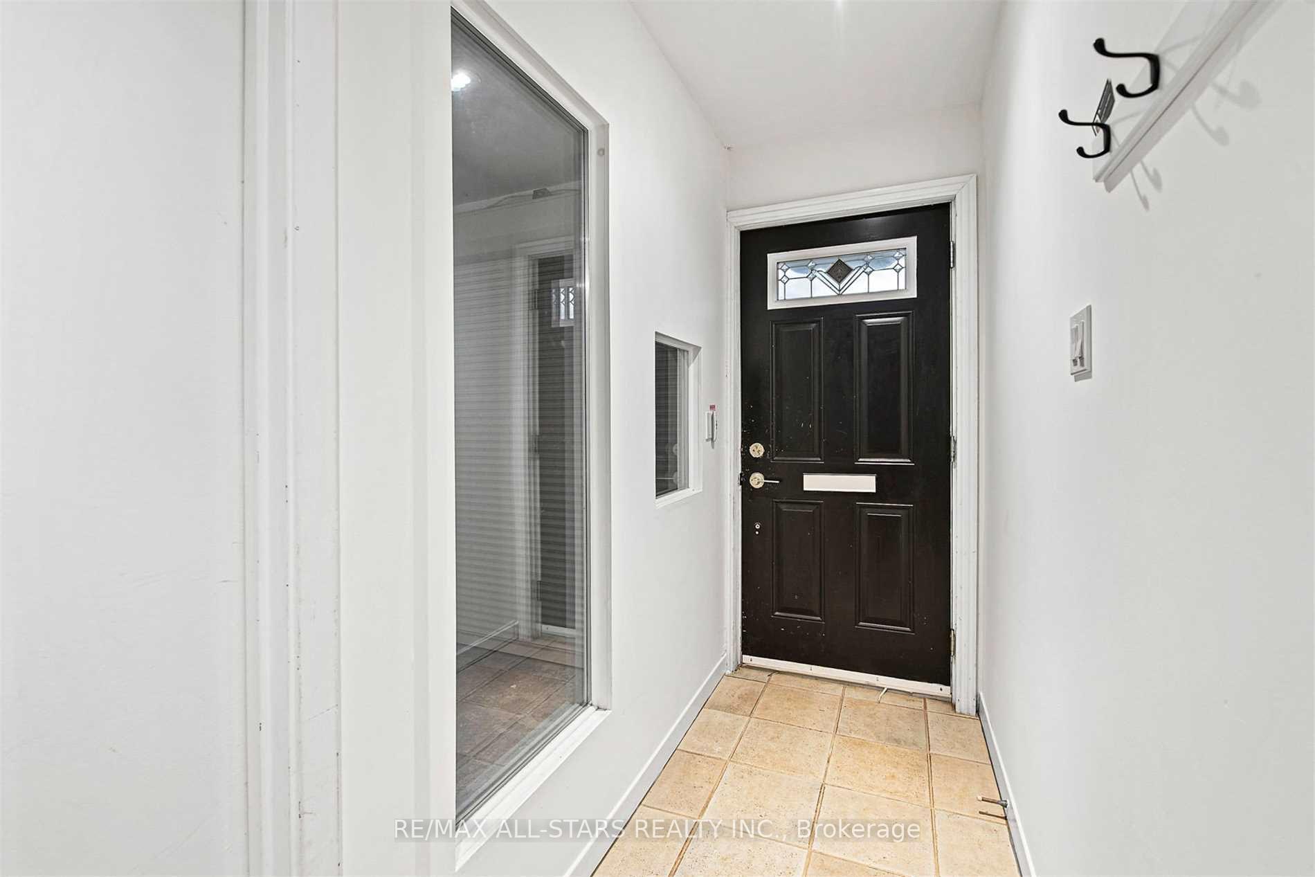 Photo 5 of 110 Belmont Street, Toronto, The Annex — HOMEH