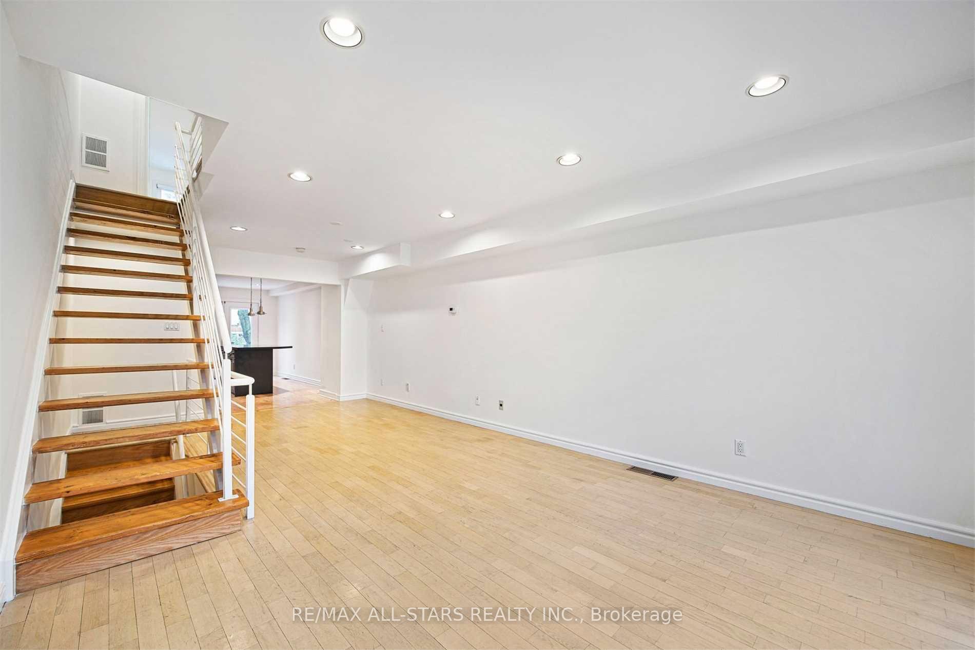 Photo 7 of 110 Belmont Street, Toronto, The Annex — HOMEH