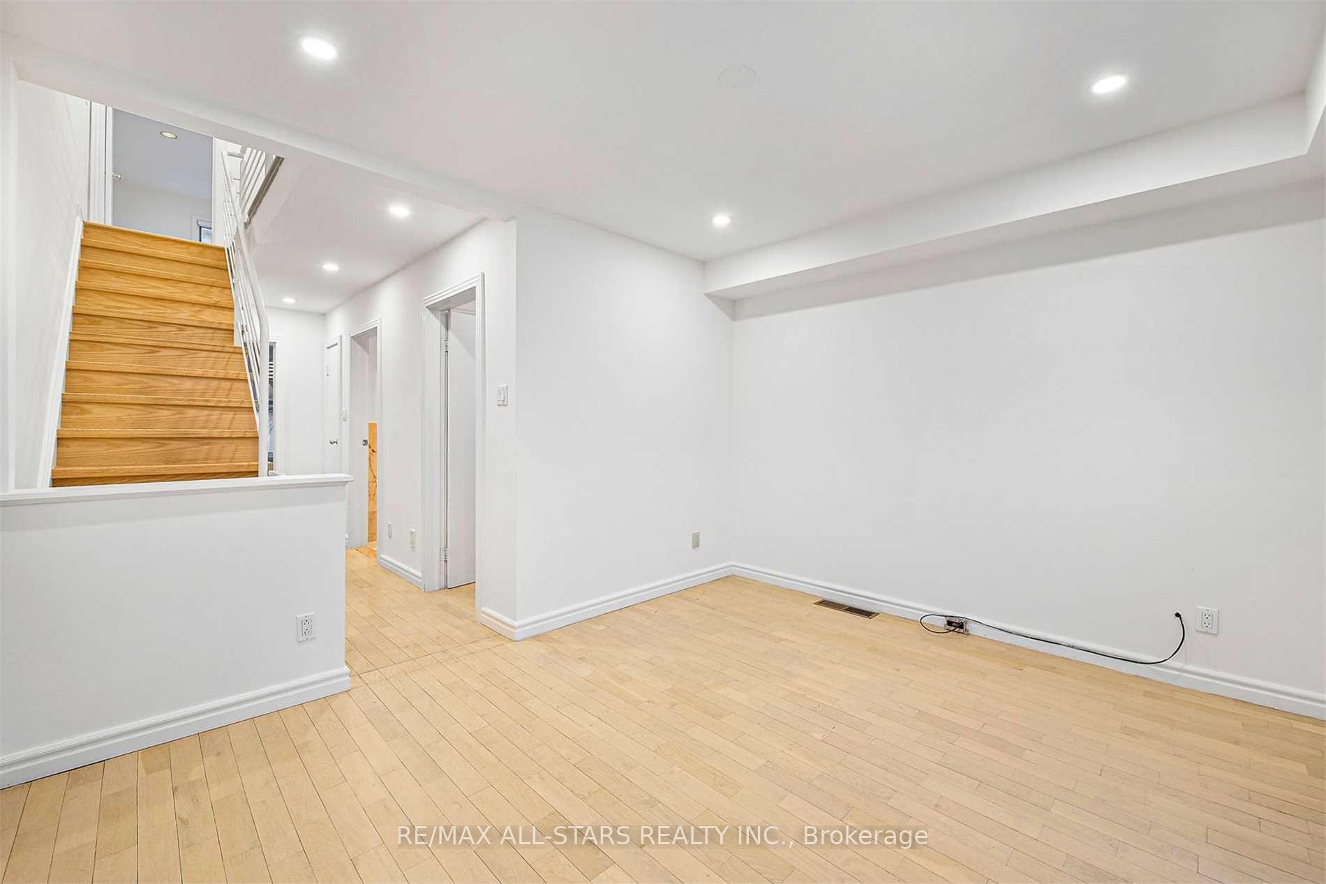 Photo 11 of 110 Belmont Street, Toronto, The Annex — HOMEH