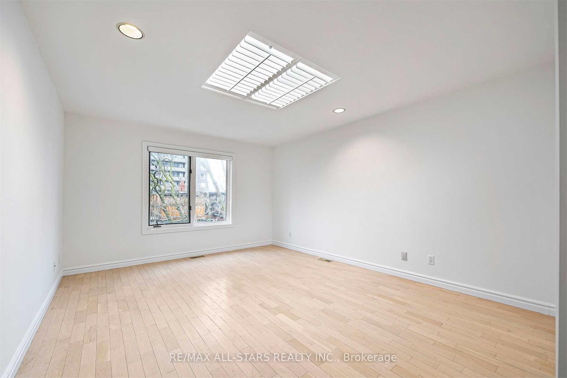 Photo 14 of 110 Belmont Street, Toronto, The Annex — HOMEH