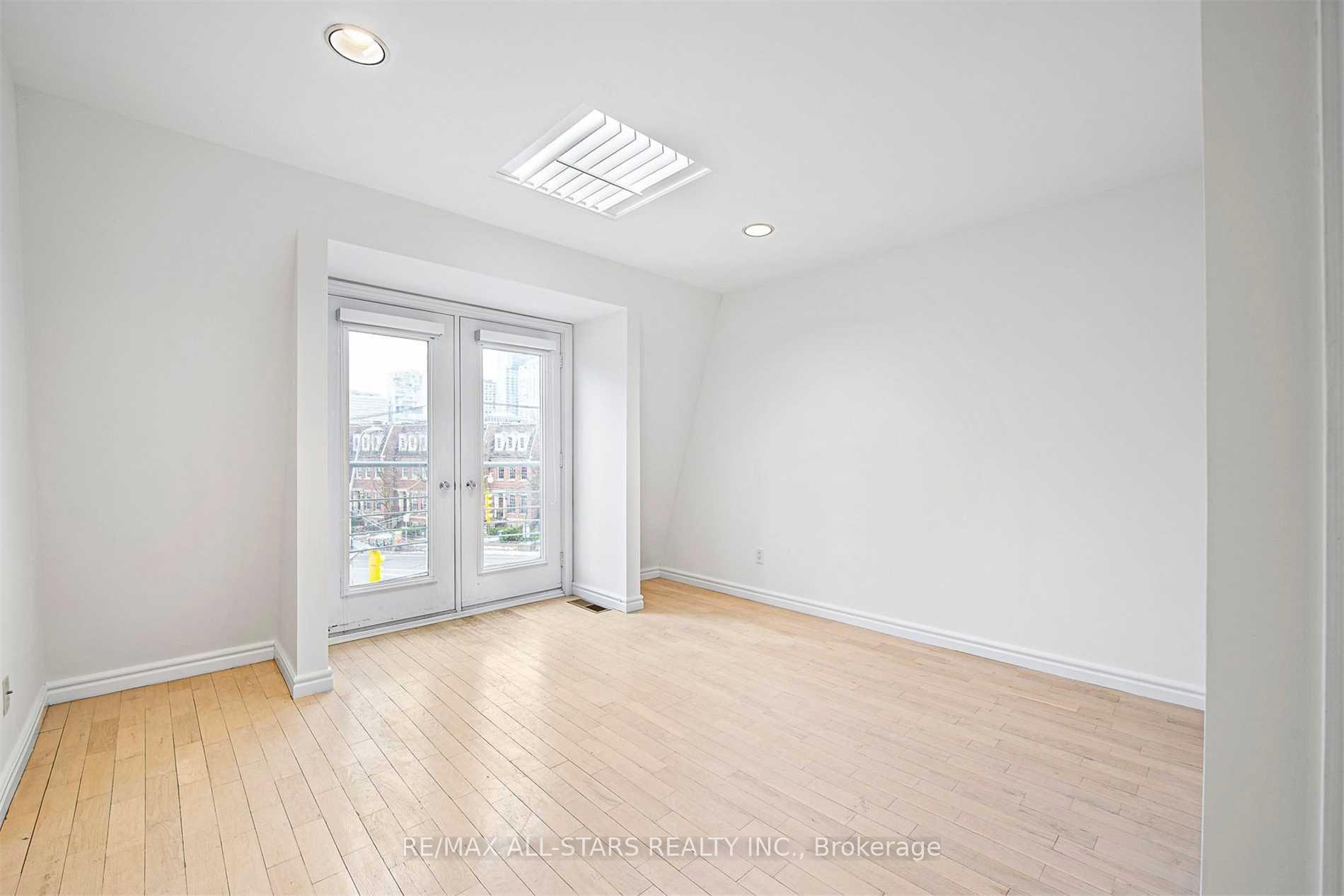 Photo 16 of 110 Belmont Street, Toronto, The Annex — HOMEH