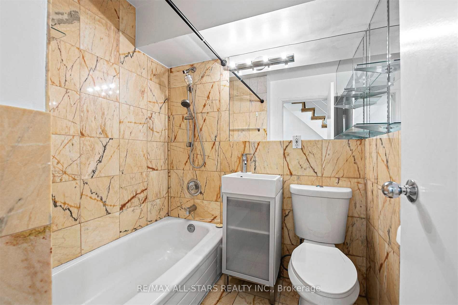 Photo 18 of 110 Belmont Street, Toronto, The Annex — HOMEH