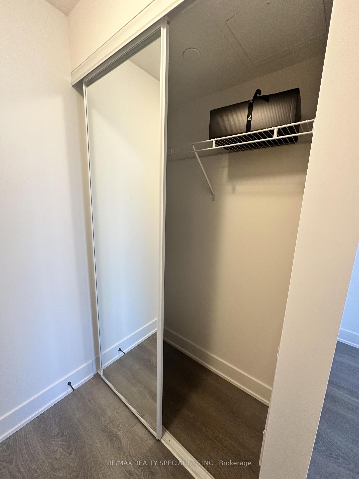 Photo 8 of Unit 1504, 204 Burnhamthorpe Road E, Mississauga, City Centre — HOMEH