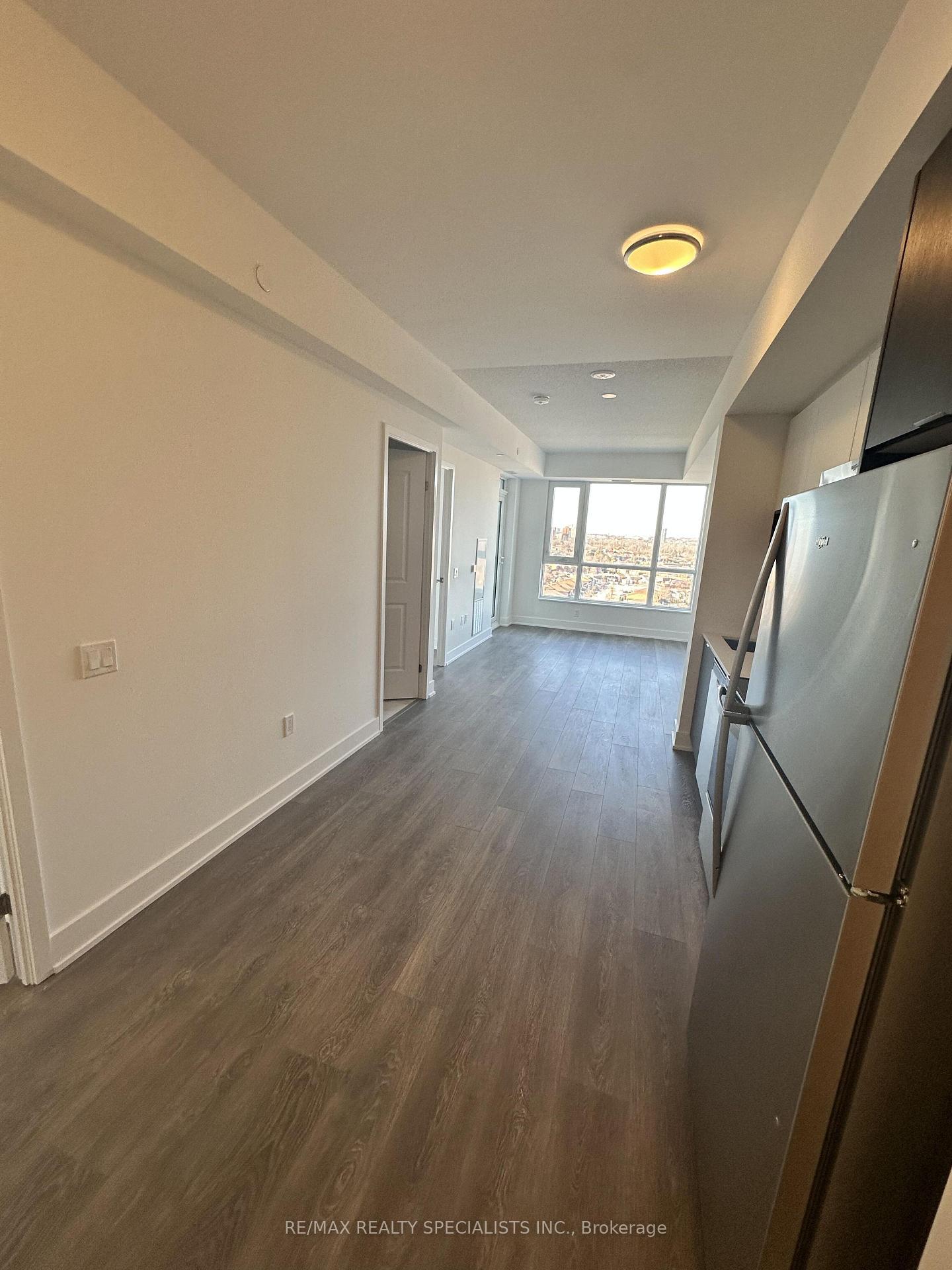 Photo 9 of Unit 1504, 204 Burnhamthorpe Road E, Mississauga, City Centre — HOMEH