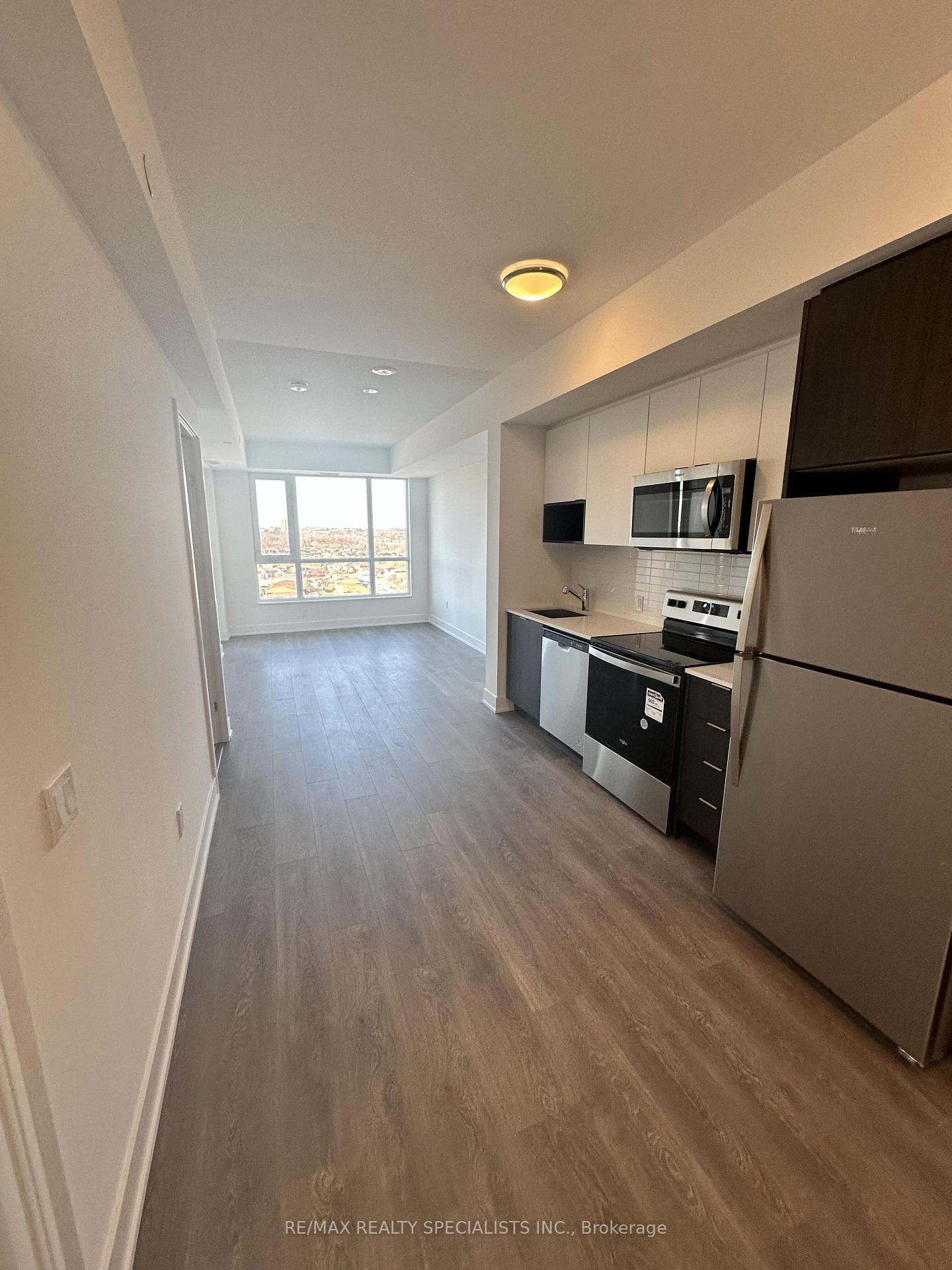 Photo 10 of Unit 1504, 204 Burnhamthorpe Road E, Mississauga, City Centre — HOMEH