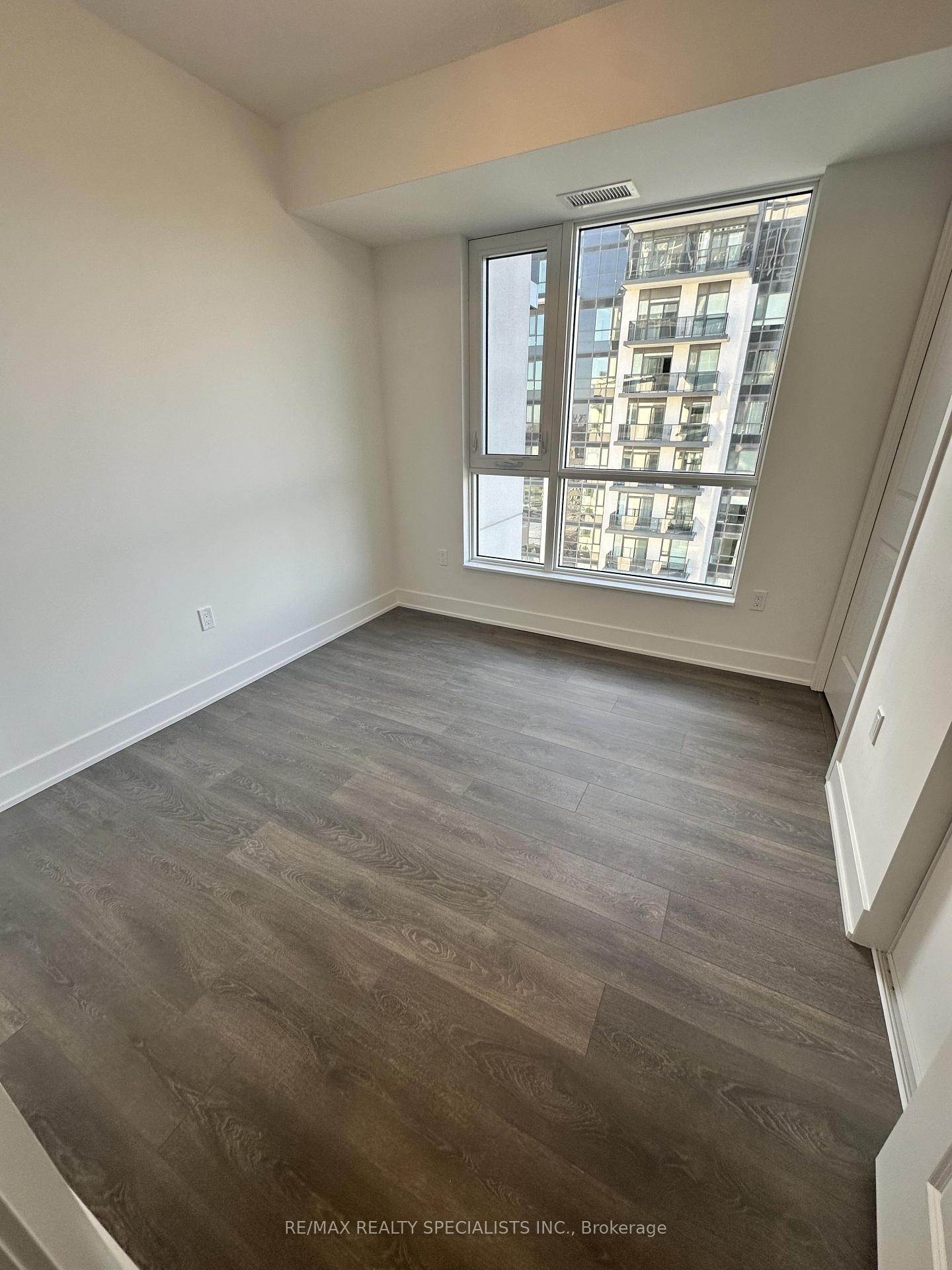 Photo 16 of Unit 1504, 204 Burnhamthorpe Road E, Mississauga, City Centre — HOMEH