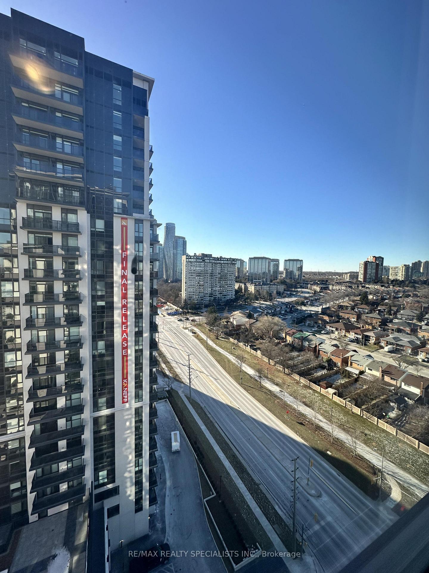 Photo 18 of Unit 1504, 204 Burnhamthorpe Road E, Mississauga, City Centre — HOMEH
