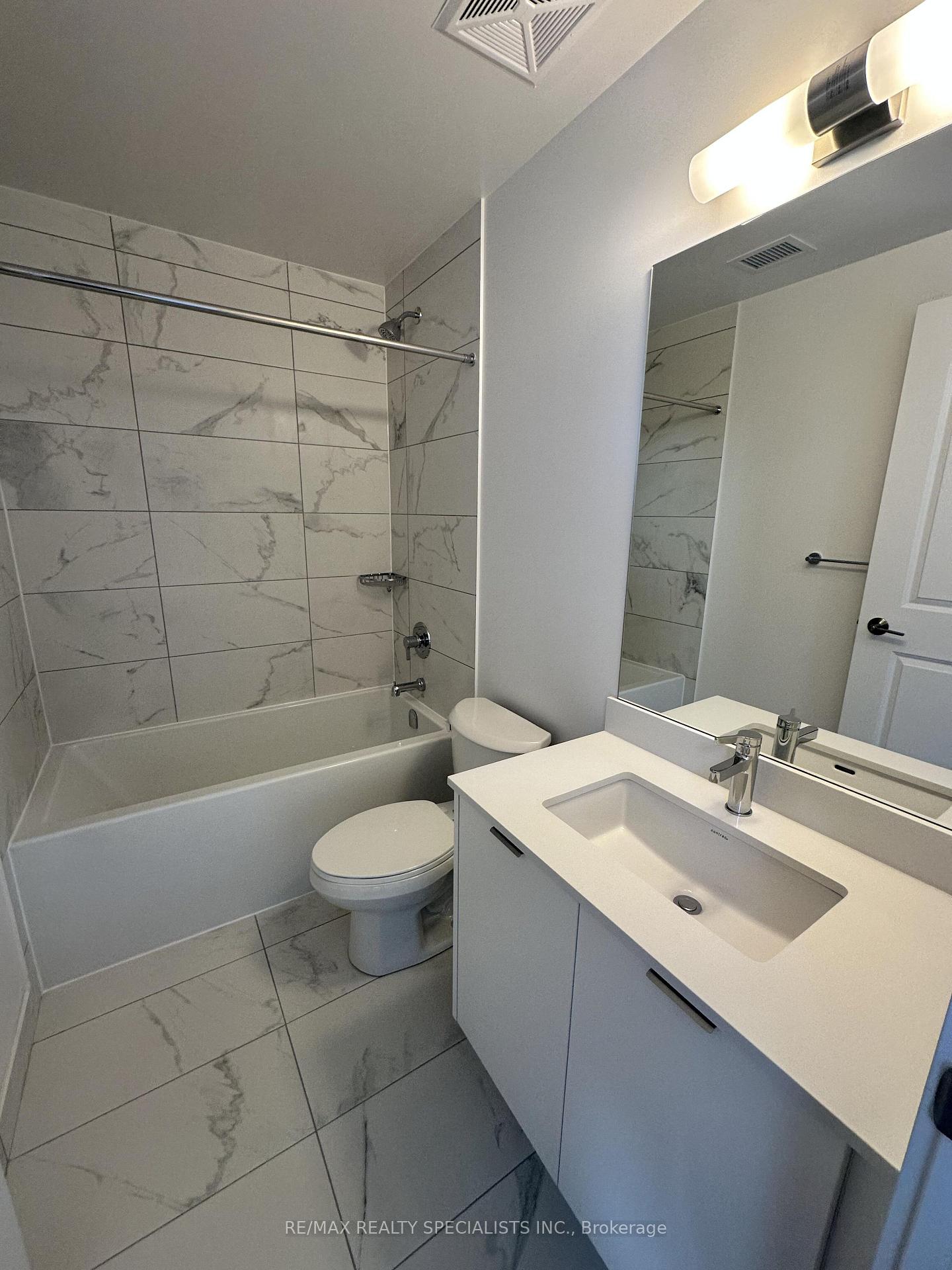 Photo 19 of Unit 1504, 204 Burnhamthorpe Road E, Mississauga, City Centre — HOMEH