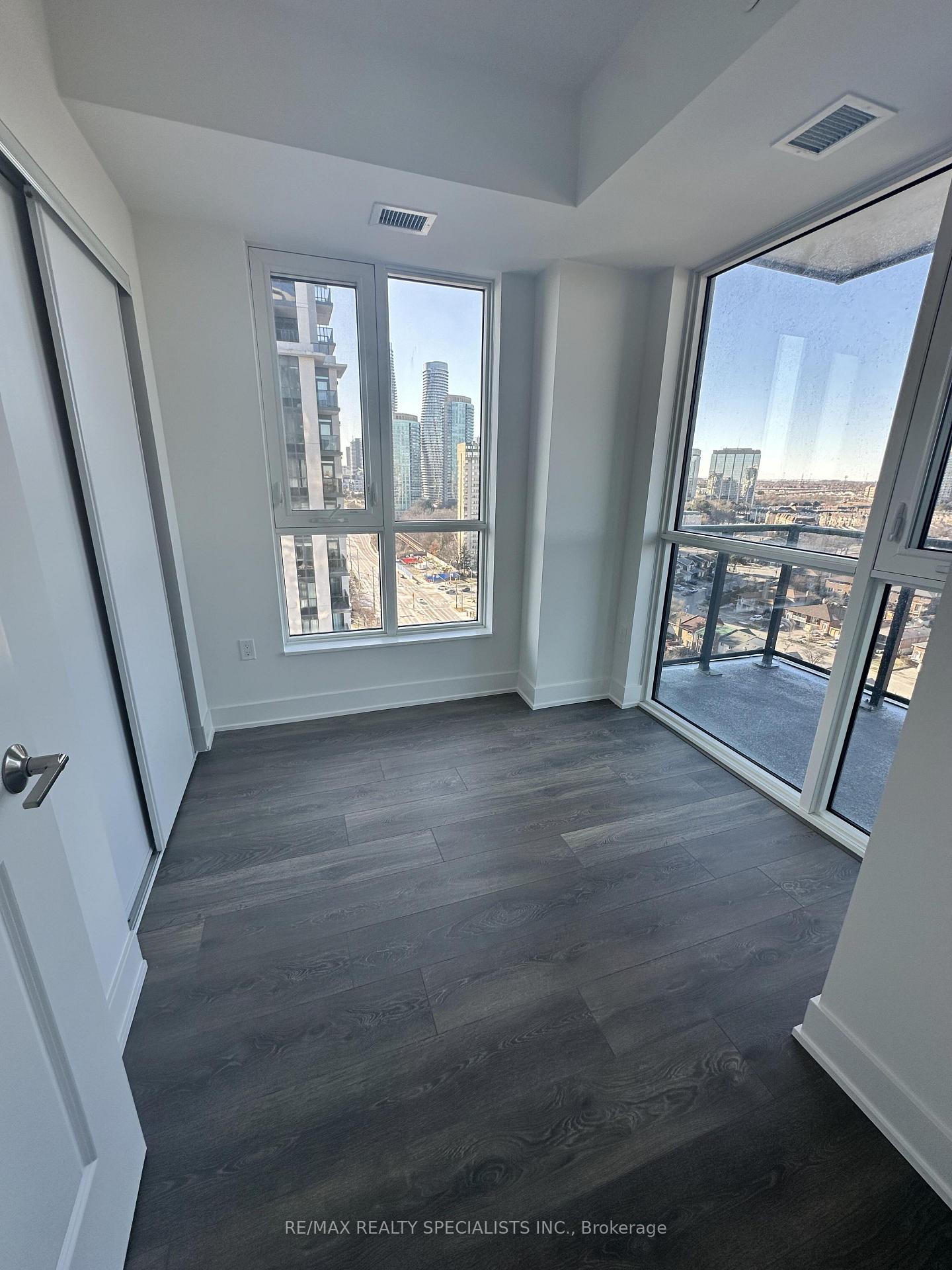 Photo 21 of Unit 1504, 204 Burnhamthorpe Road E, Mississauga, City Centre — HOMEH