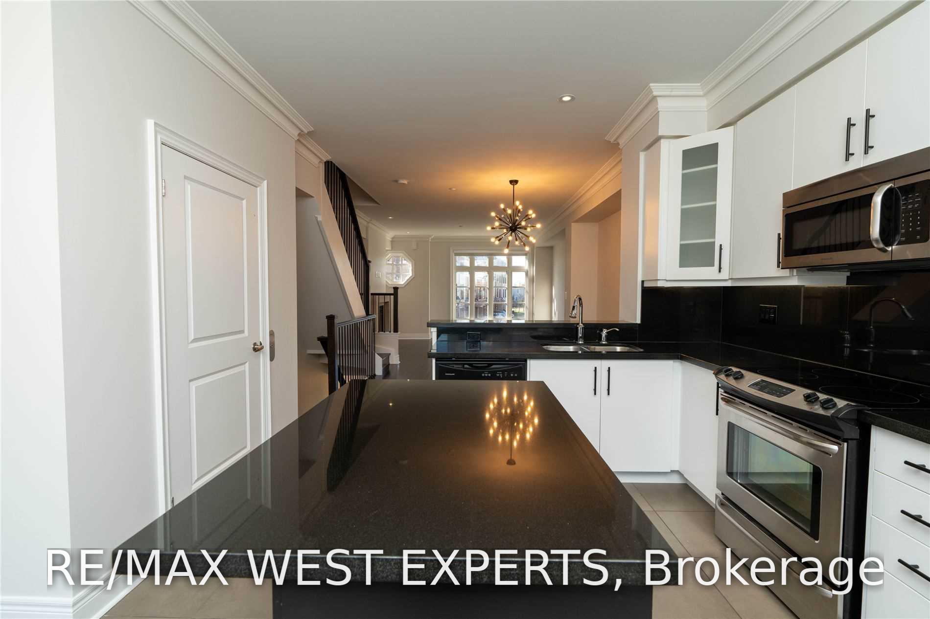 Photo 7 of 51 Powseland Crescent, Vaughan, West Woodbridge — HOMEH