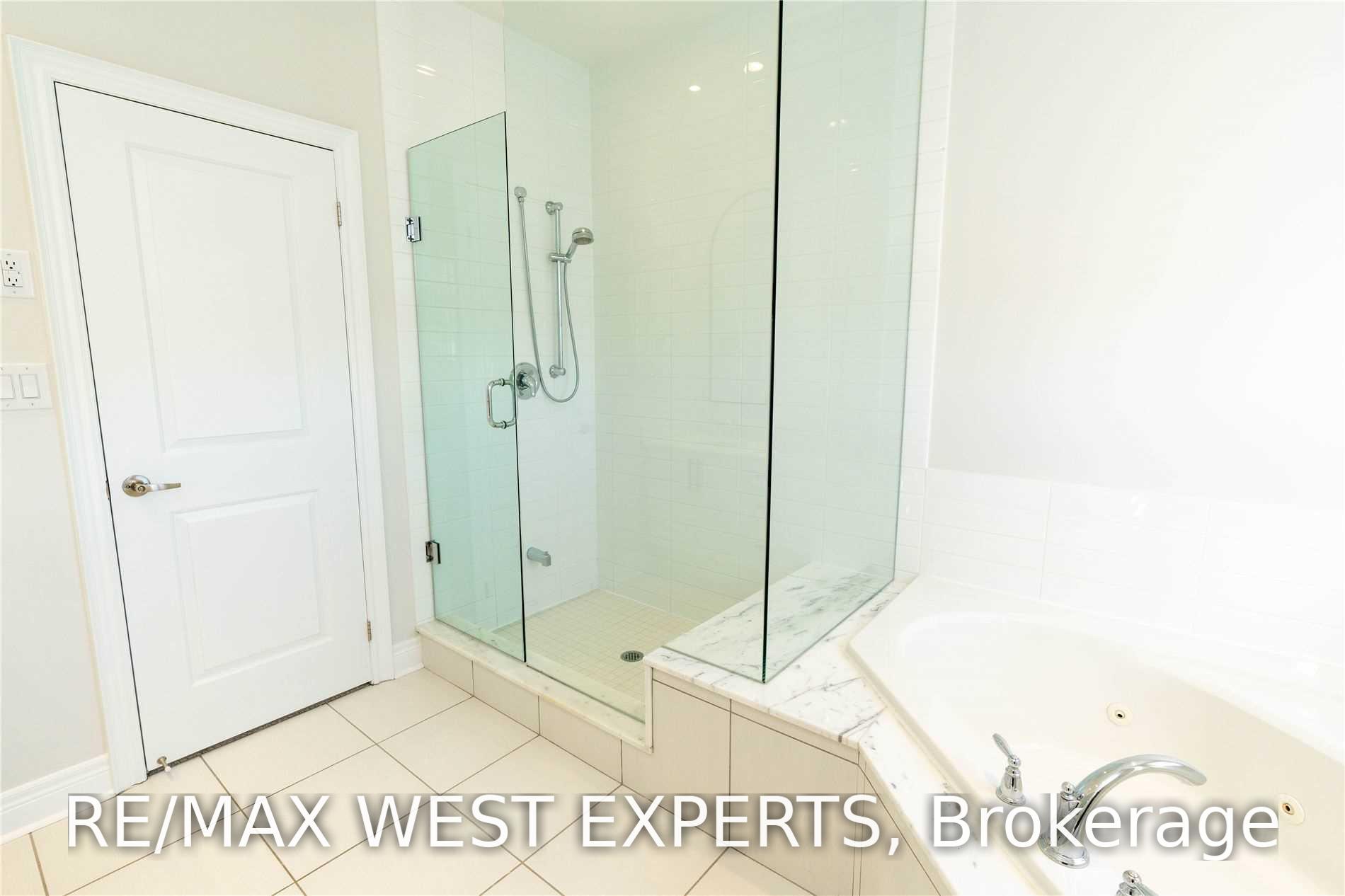 Photo 19 of 51 Powseland Crescent, Vaughan, West Woodbridge — HOMEH