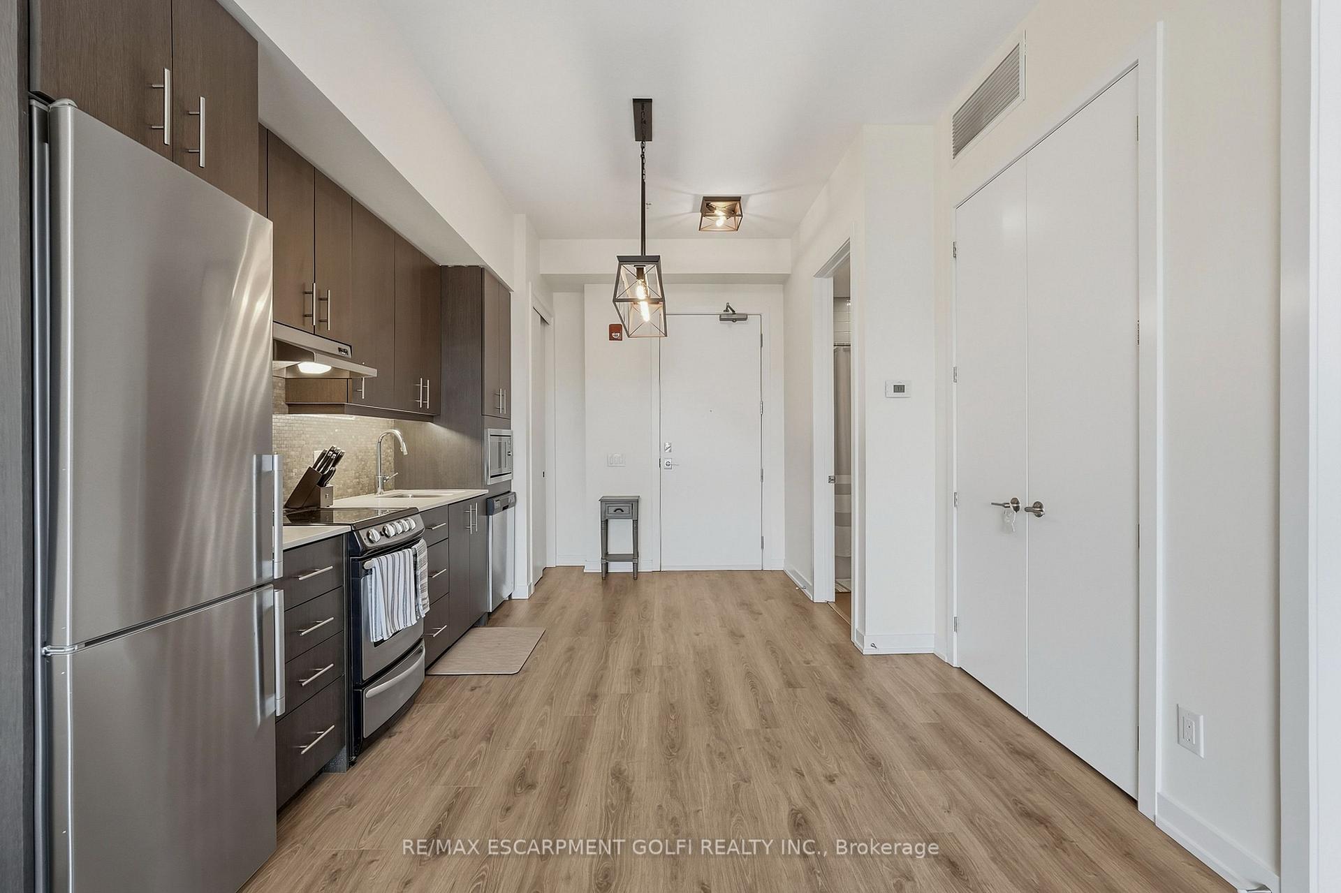 Photo 7 of Unit 616, 10 Esplanade Lane, Grimsby, Grimsby Beach — HOMEH