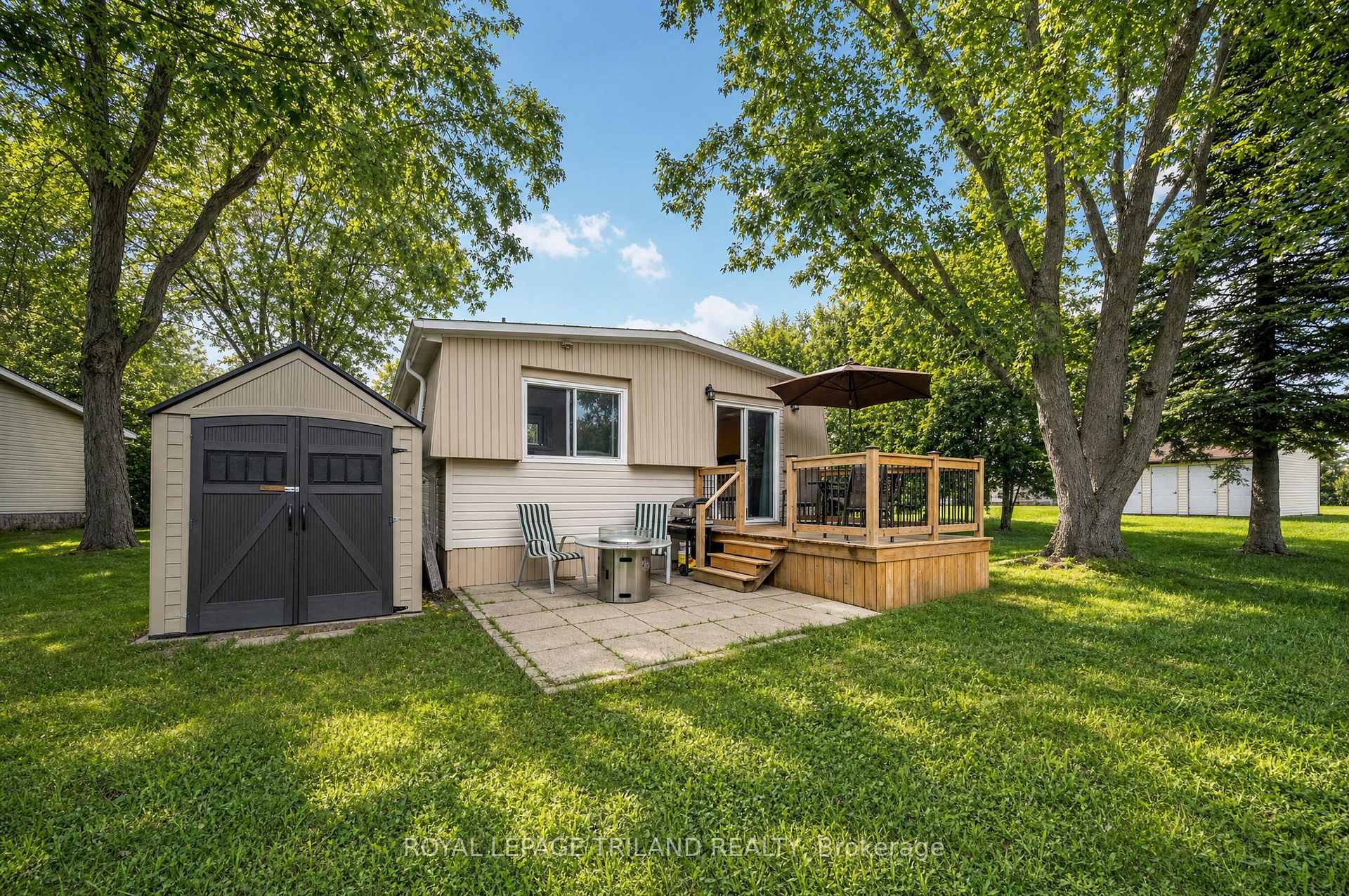 Photo 4 of 131 Sunningdale Place, South Huron, Stephen — HOMEH