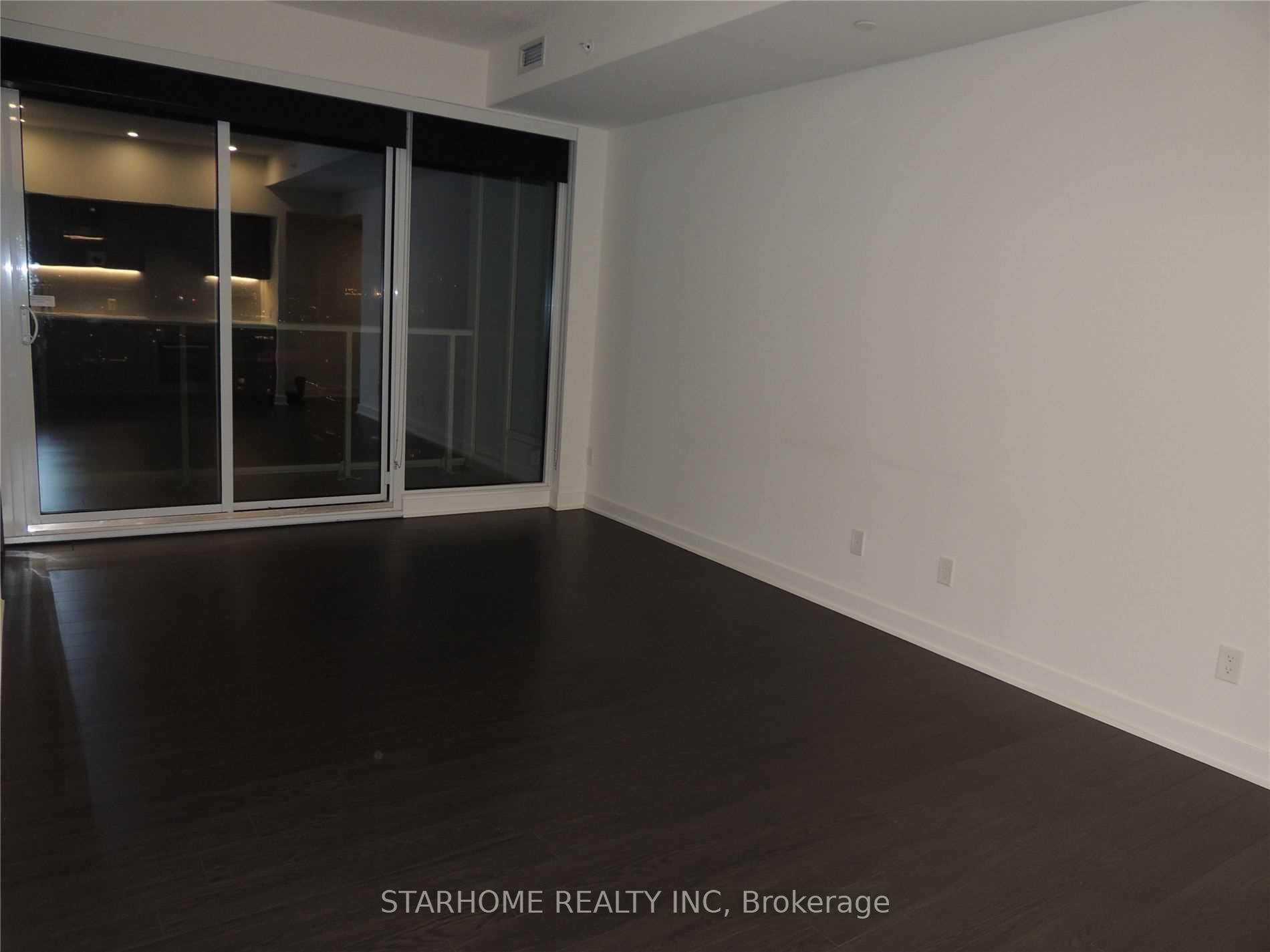Photo 2 of Unit 3003, 19 Bathurst Street, Toronto, Waterfront Communities — HOMEH