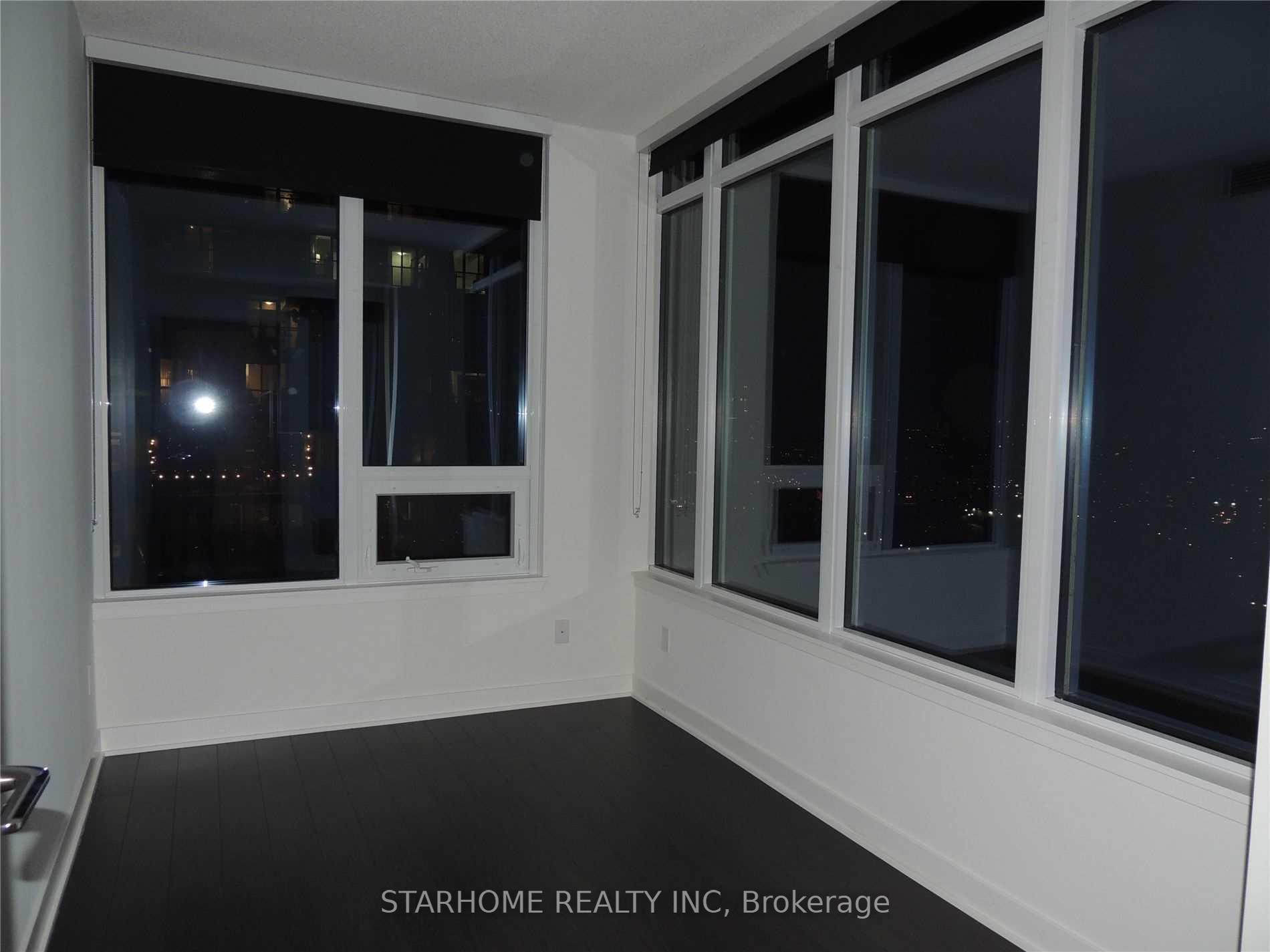 Photo 4 of Unit 3003, 19 Bathurst Street, Toronto, Waterfront Communities — HOMEH